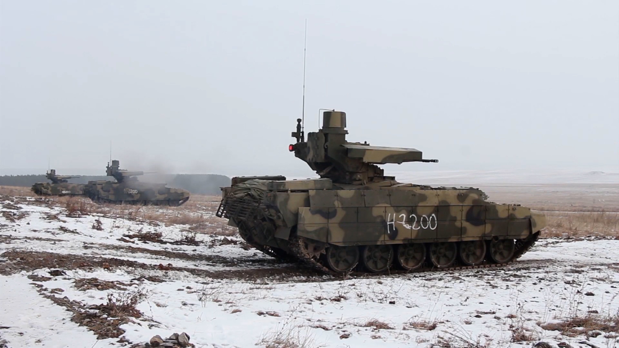 "Терминаторы" в действии: военные показали эксперимент с участием БМПТ