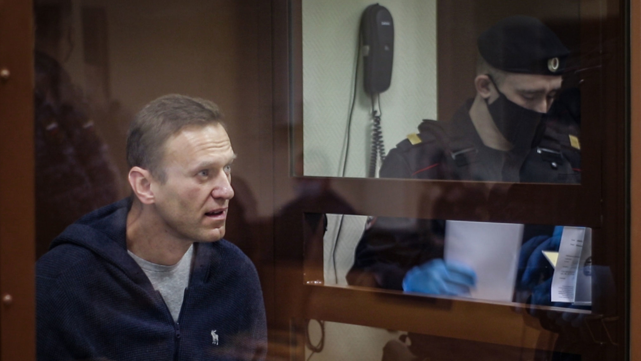 Навальный во время процесса получил 10 замечаний от судьи из-за поведения