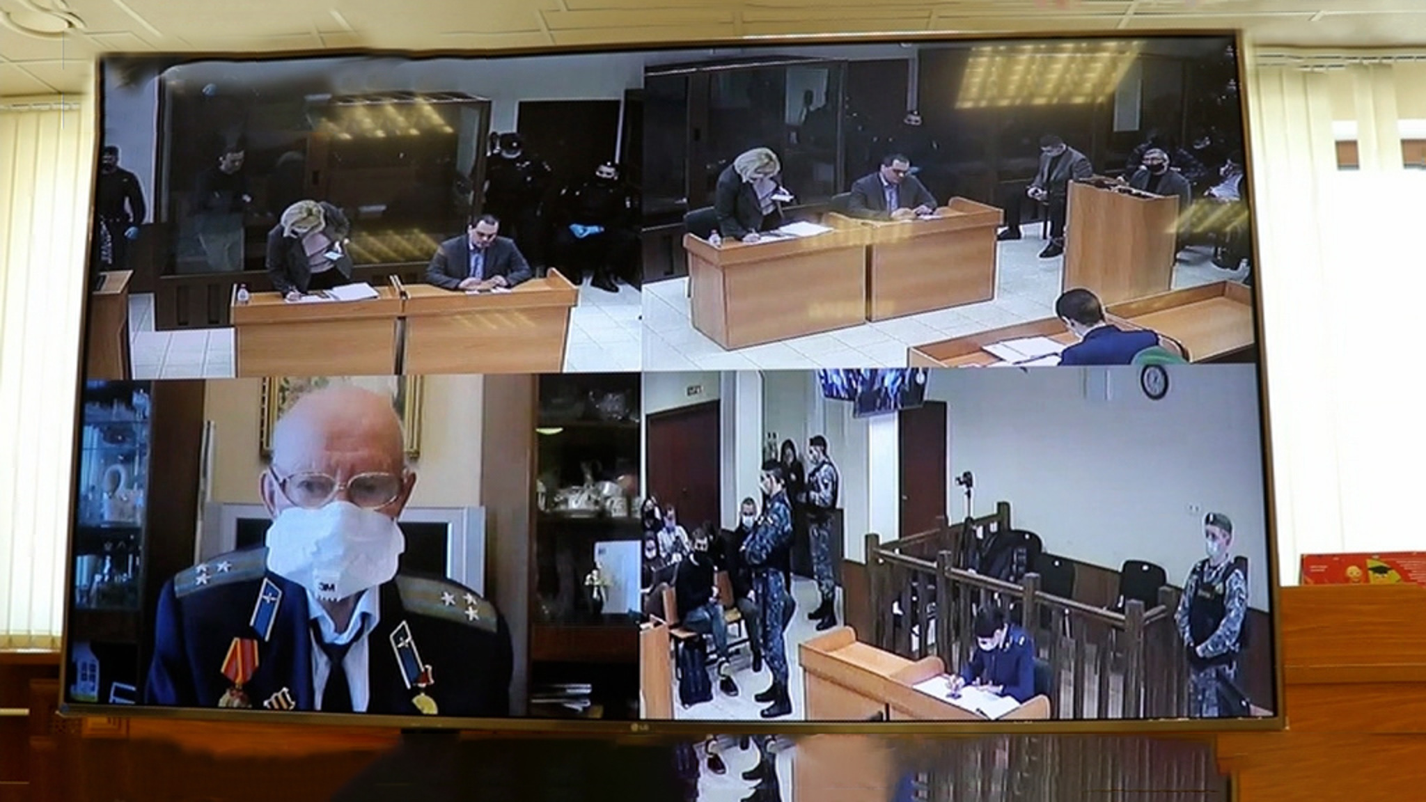 Второе заседание по делу о клевете Навального в адрес ветерана вышло скандальнее, чем первое