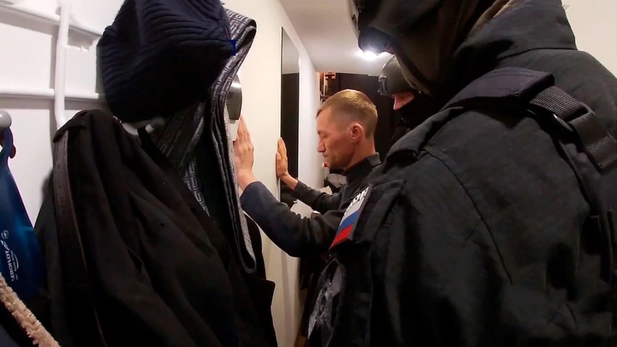 В Петербурге поймали банду аферистов-рэперов