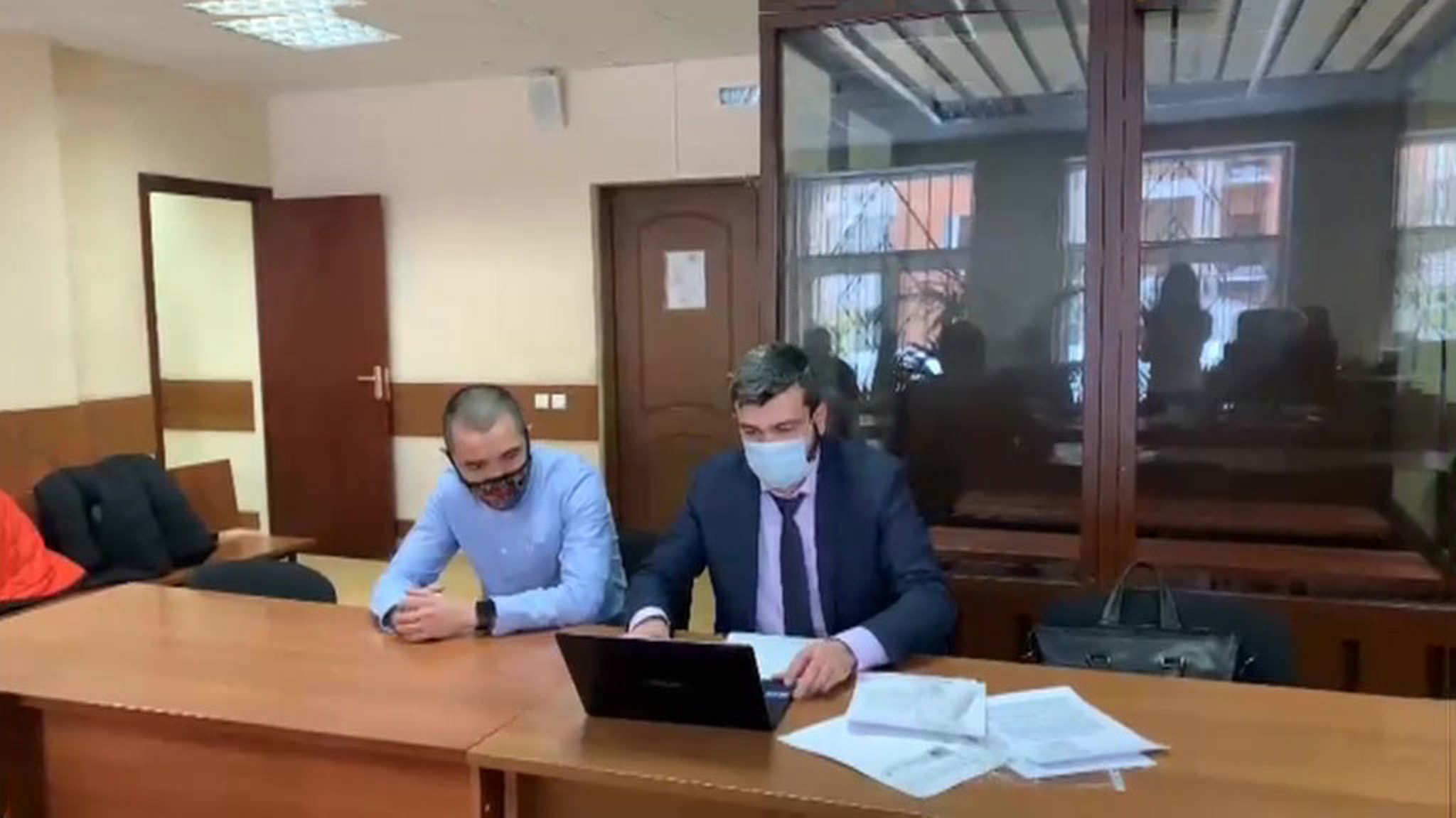 Столичного блогера судят за наезд на полицейского
