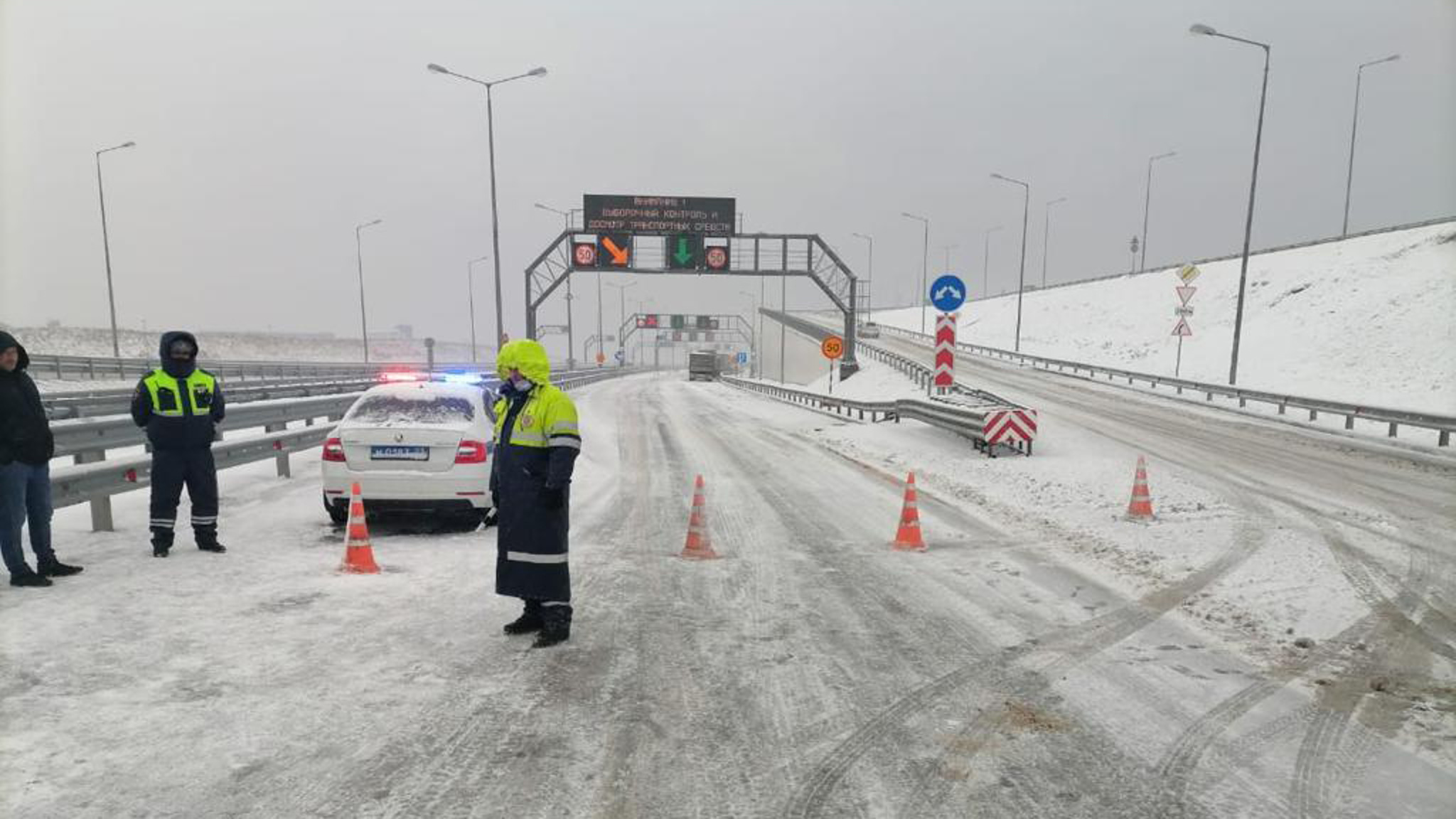 В Крыму введут режим ЧС из-за снегопада