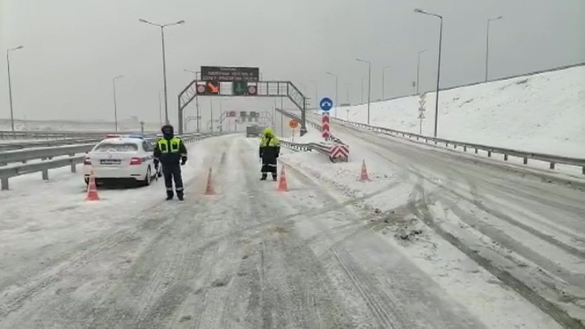Движение автотранспорта по Крымскому мосту восстановлено