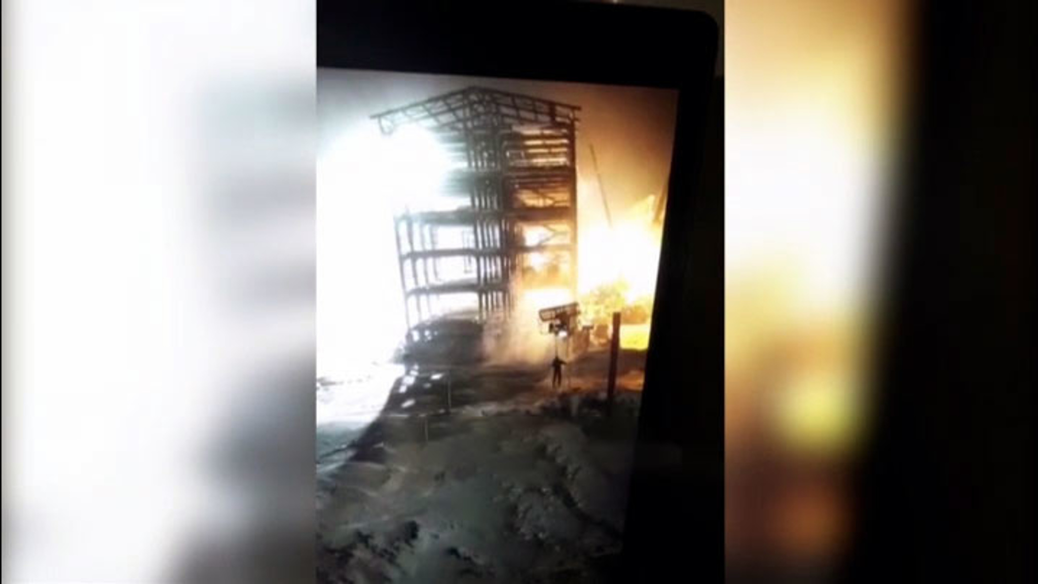 На видео попало обрушение подъемника в Мурманской области