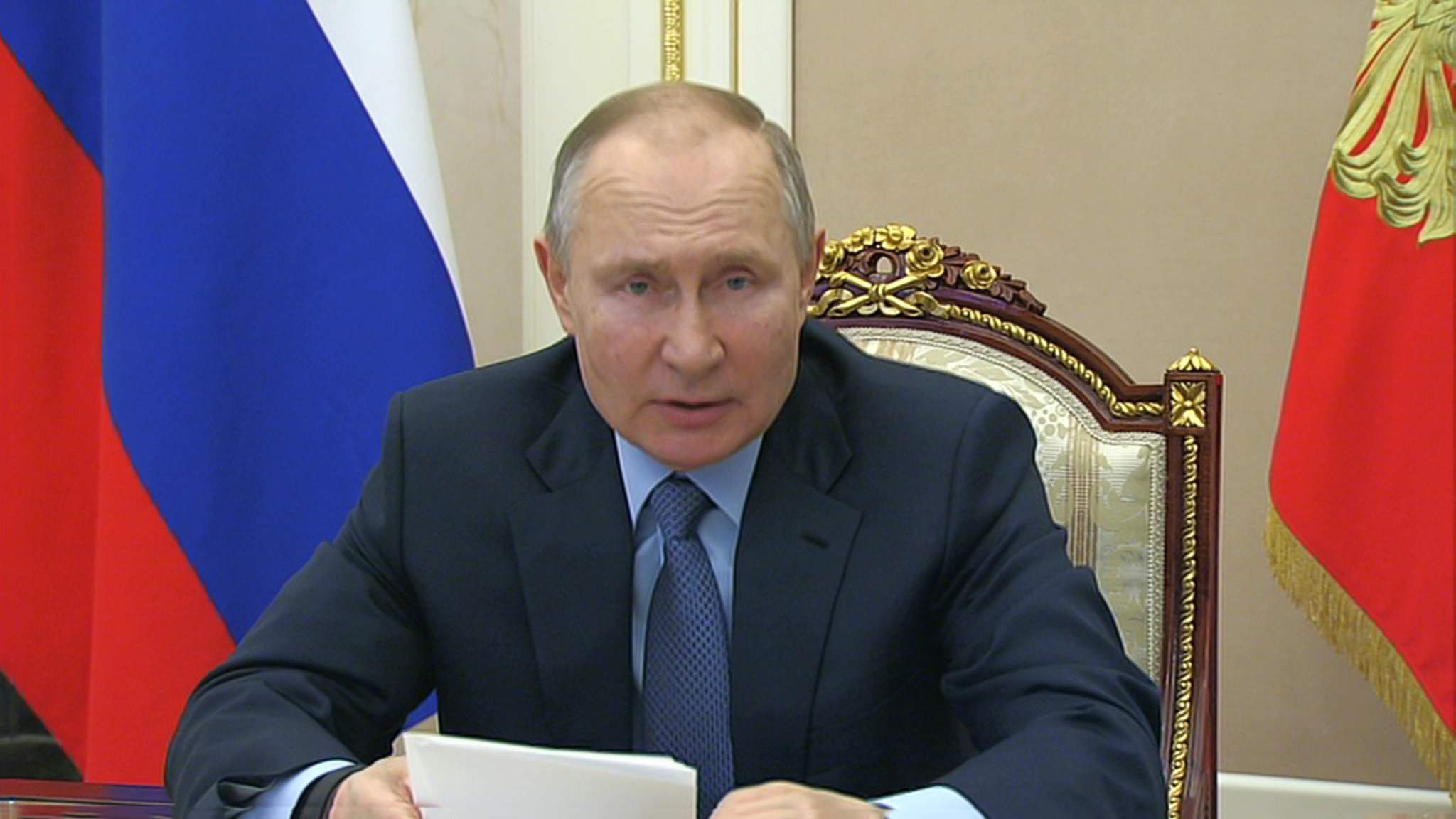 Путин поручил правительству до конца марта утвердить программу развития Кузбасса