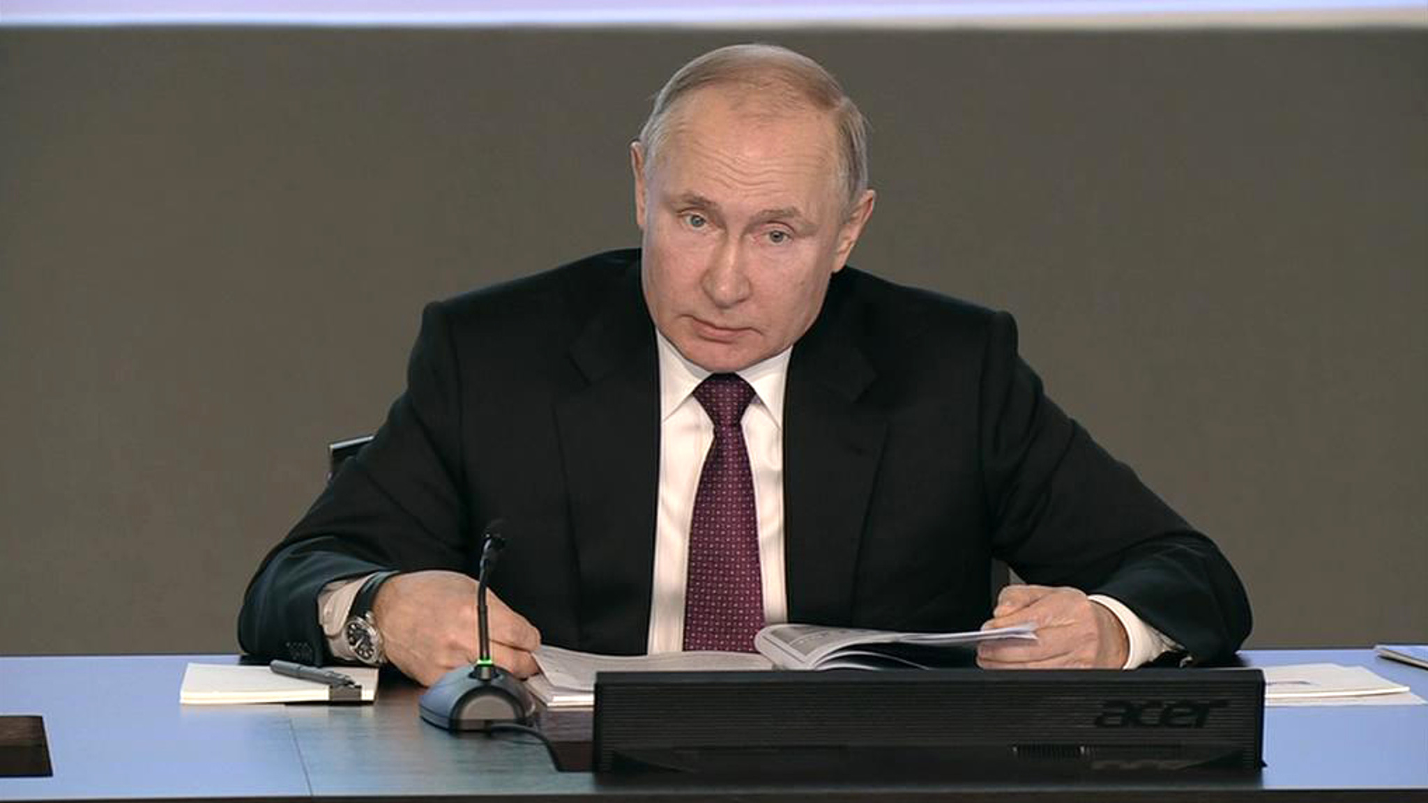 Путин потребовал от МВД привлекать к ответственности провокаторов