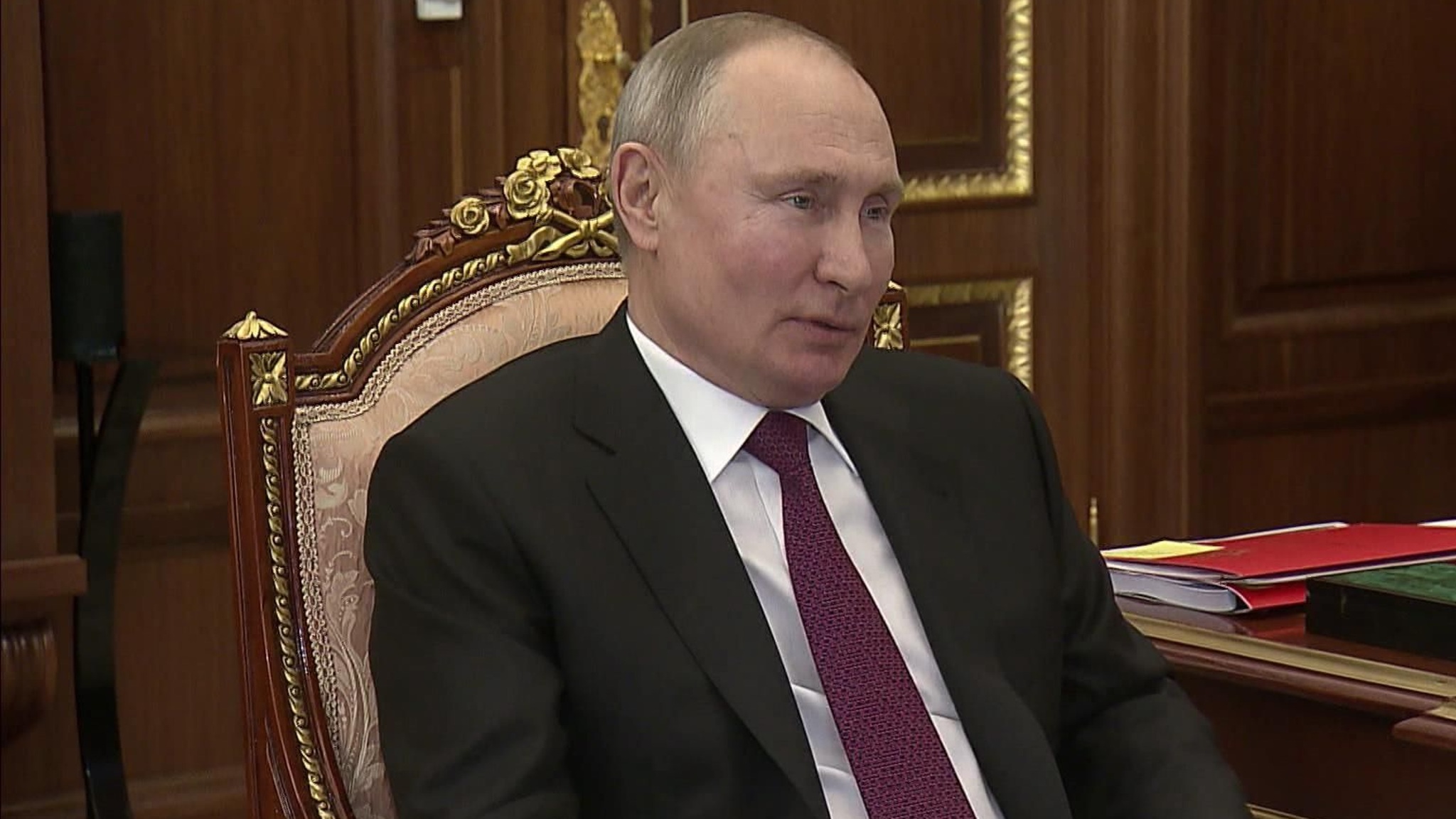 Путин предостерег от декарбонизации в ущерб РФ и ради "узкокорыстных целей"