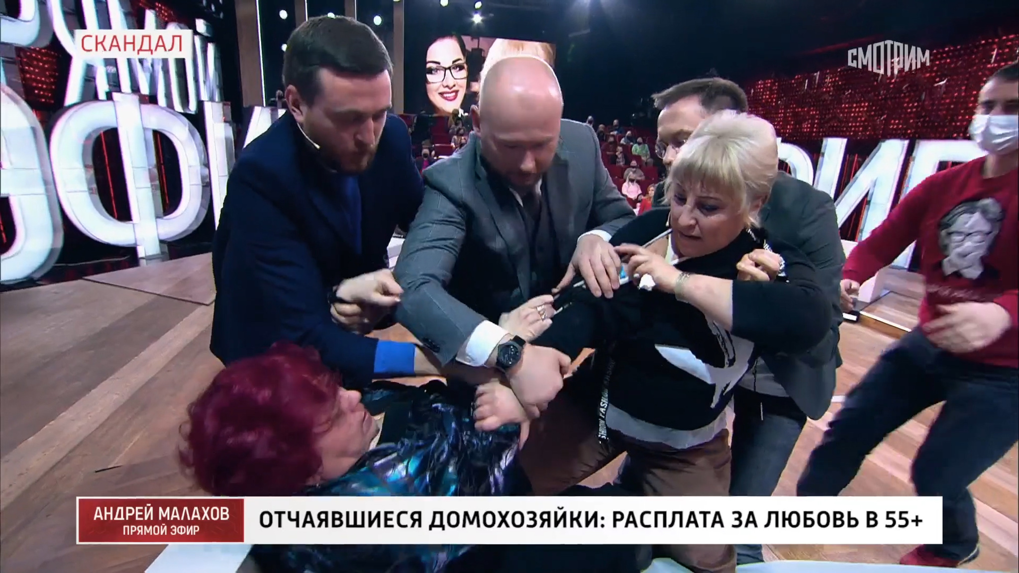Зрители об "отчаявшихся домохозяйках": "Отменяйте 8 марта!"
