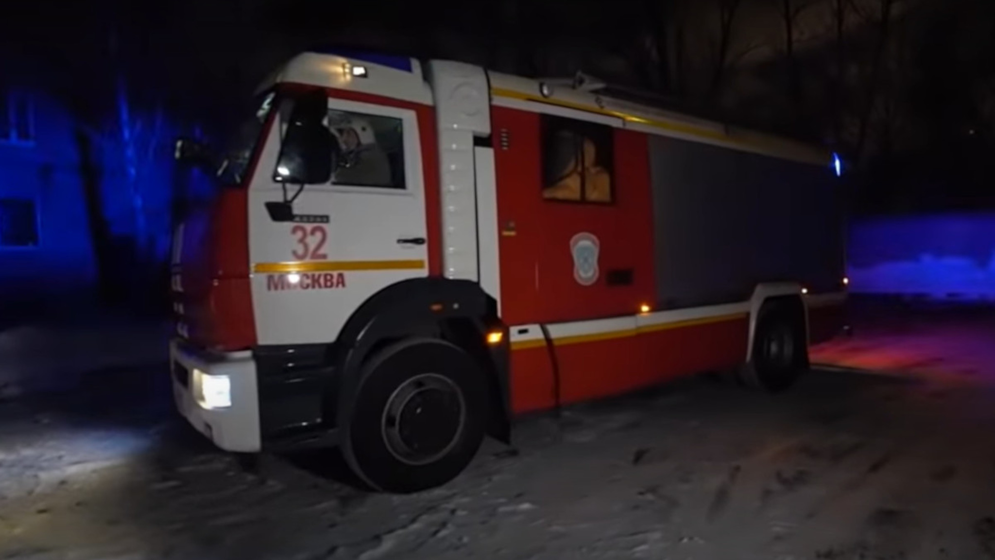 Три человека спасены на пожаре в Москве