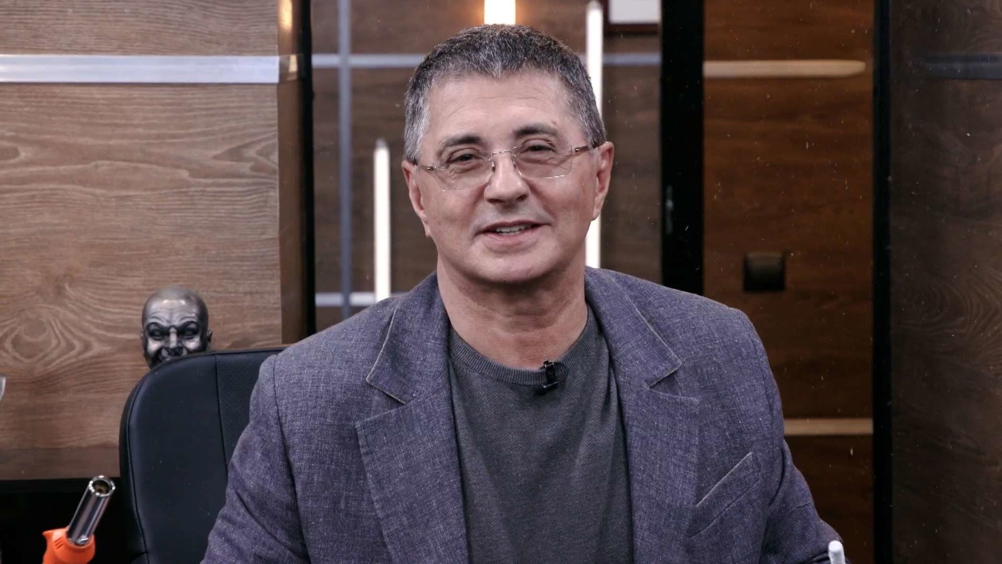"Бронза мышц и свежесть кожи": Мясников лихо окунулся в ледяную воду