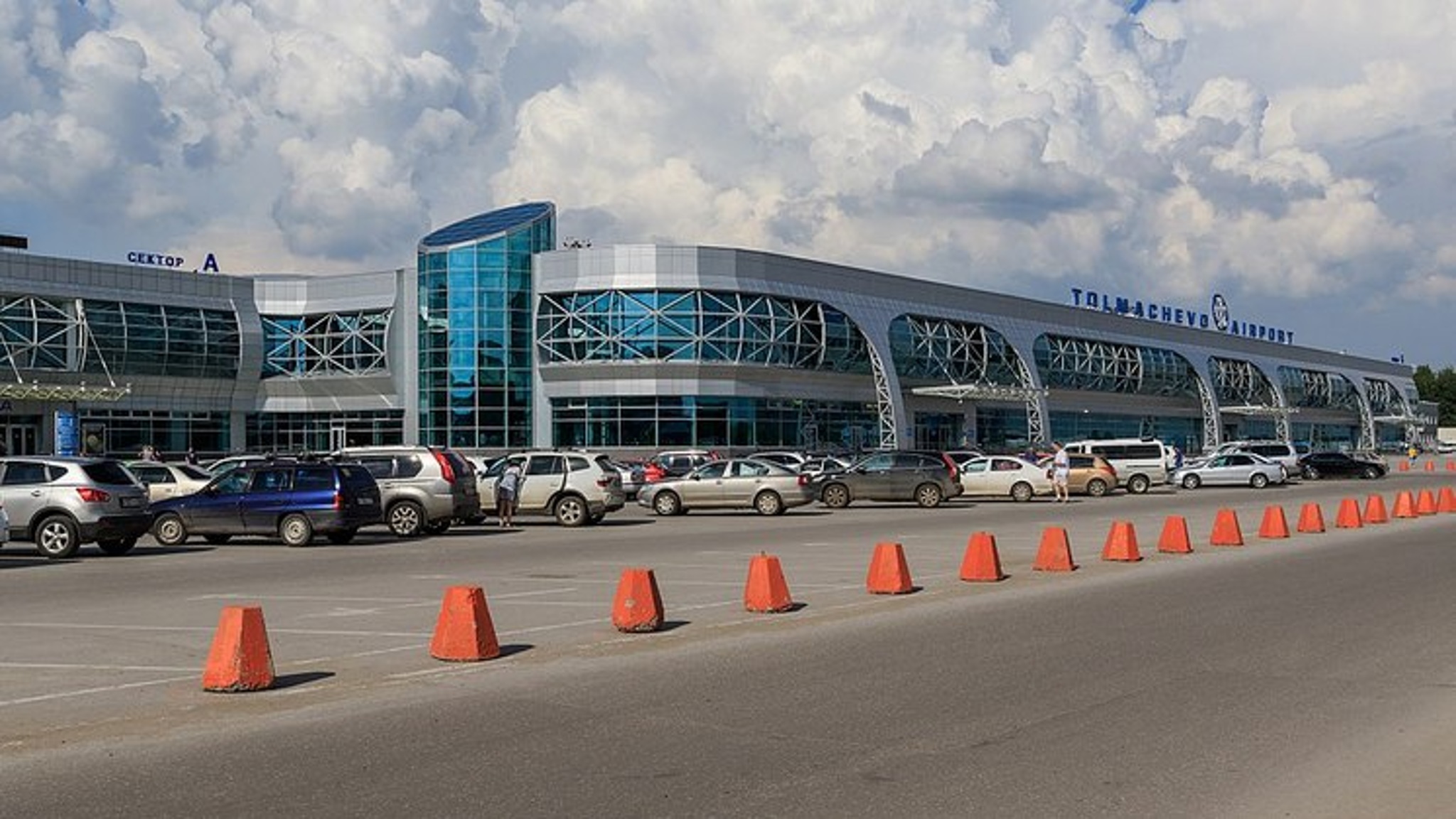 Вылетевший самолет из Новосибирска в Иркутск вернулся обратно