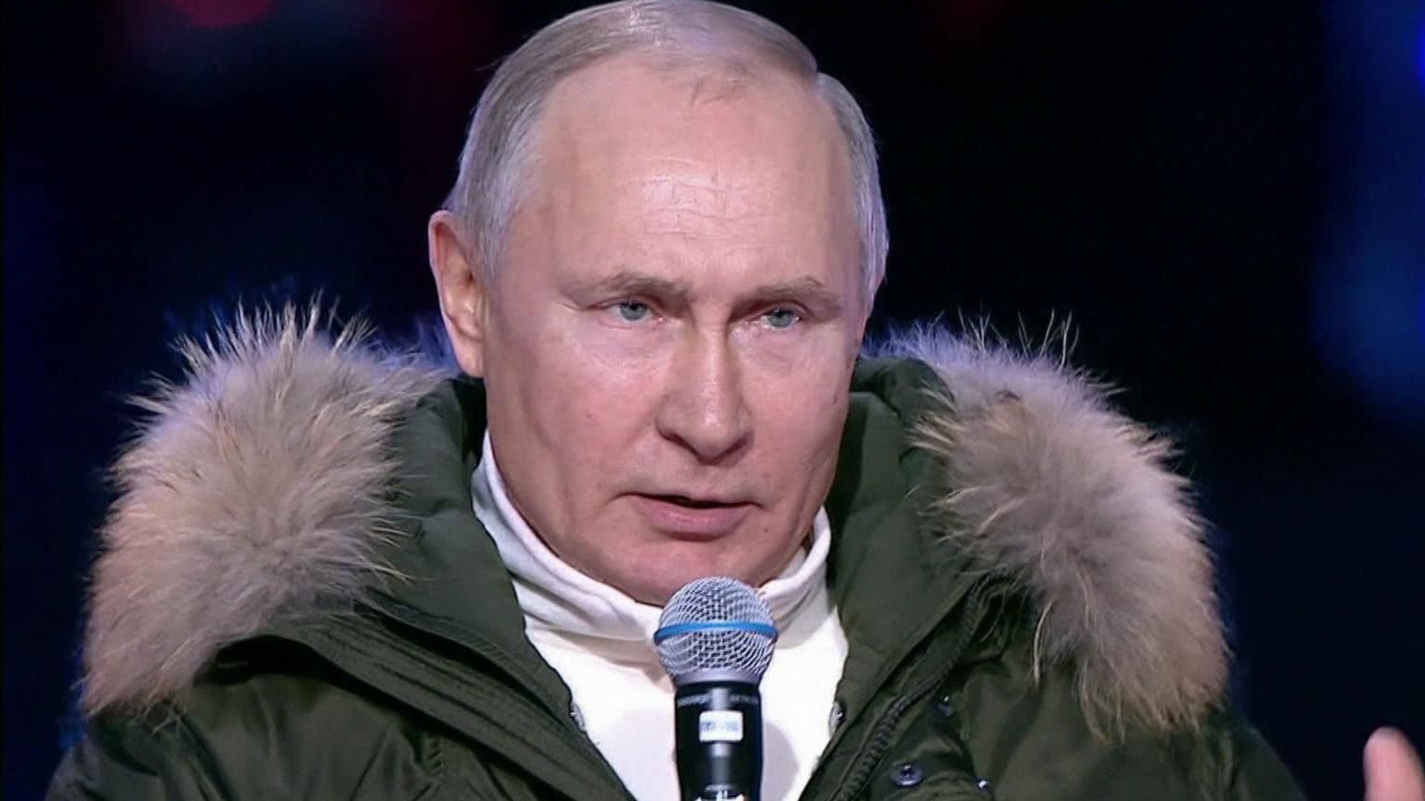 Владимир Путин посетил концерт в честь Дня воссоединения Крыма с Россией