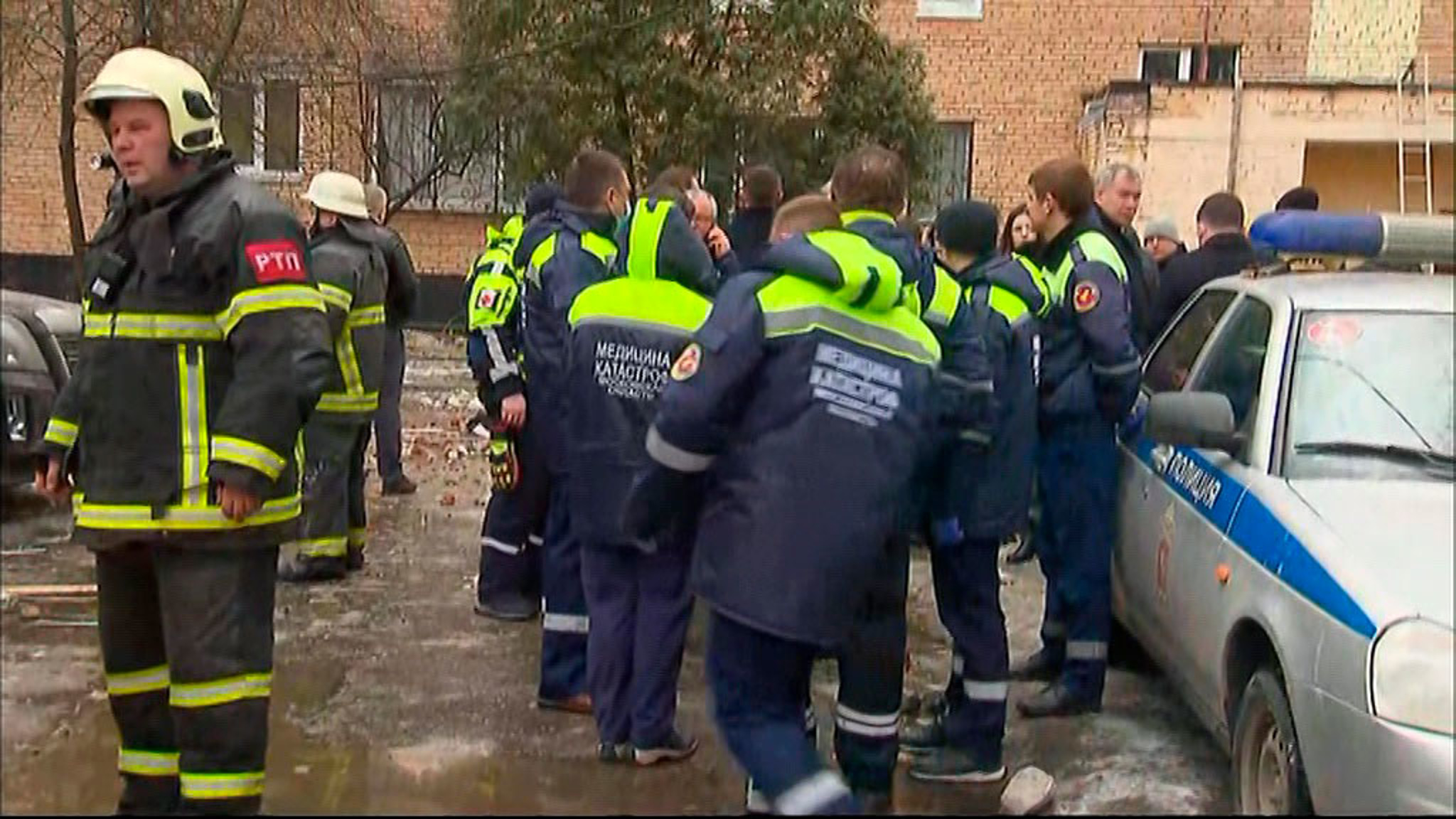 Пожарные ликвидировали возгорание в гаражах на северо-востоке Москвы