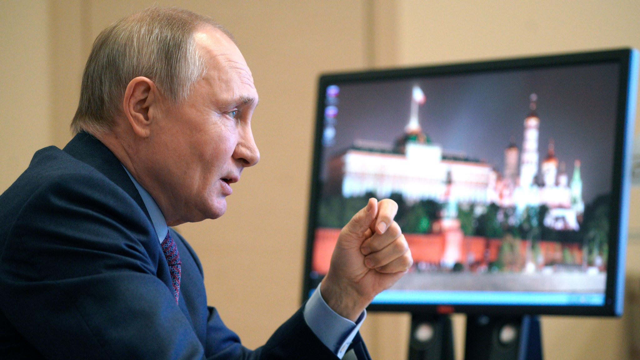 Путин: культурная жизнь во время пандемии обрела новые формы