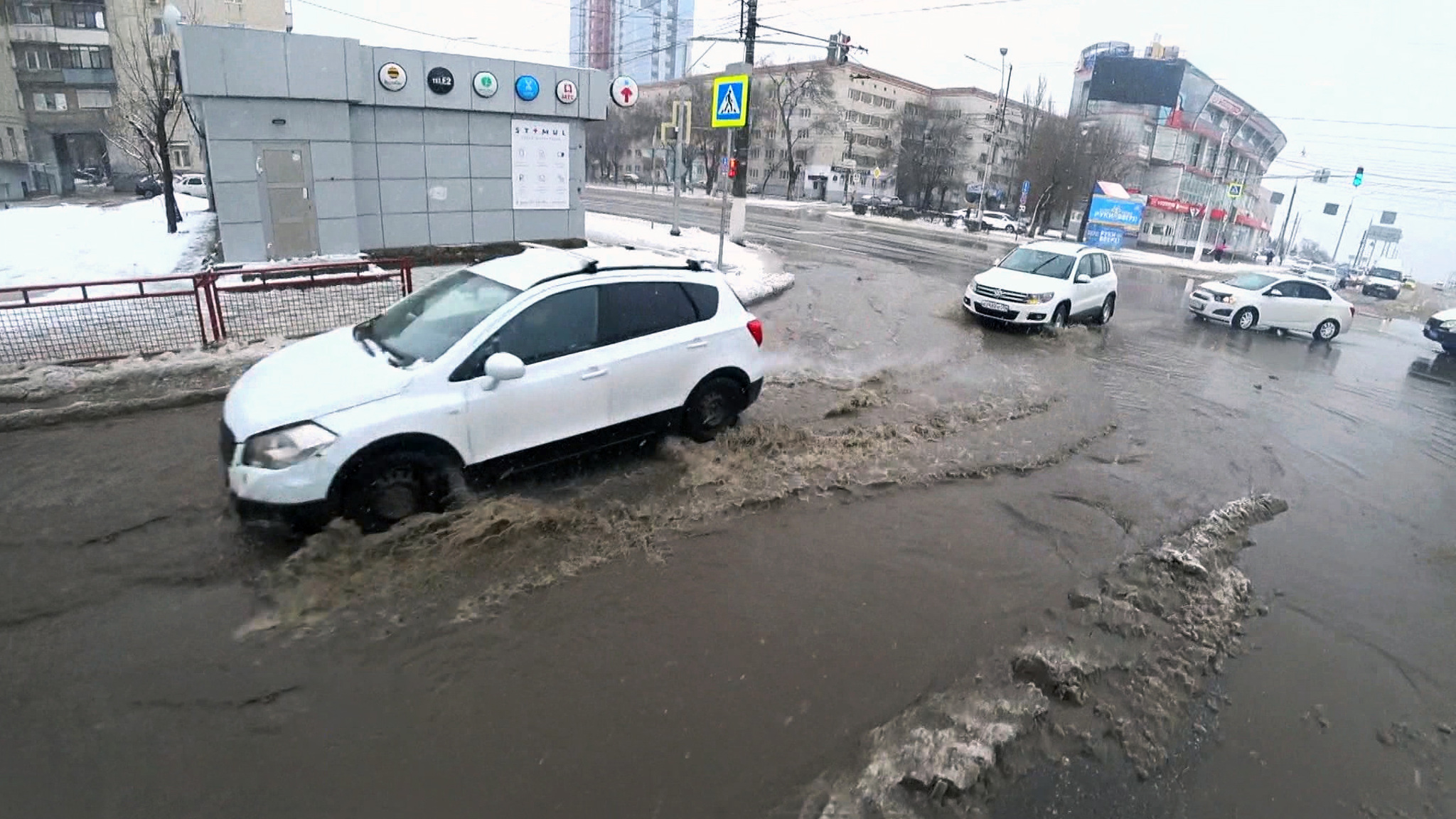 Порывистый ветер и небольшой дождь ожидаются в Москве 16 апреля