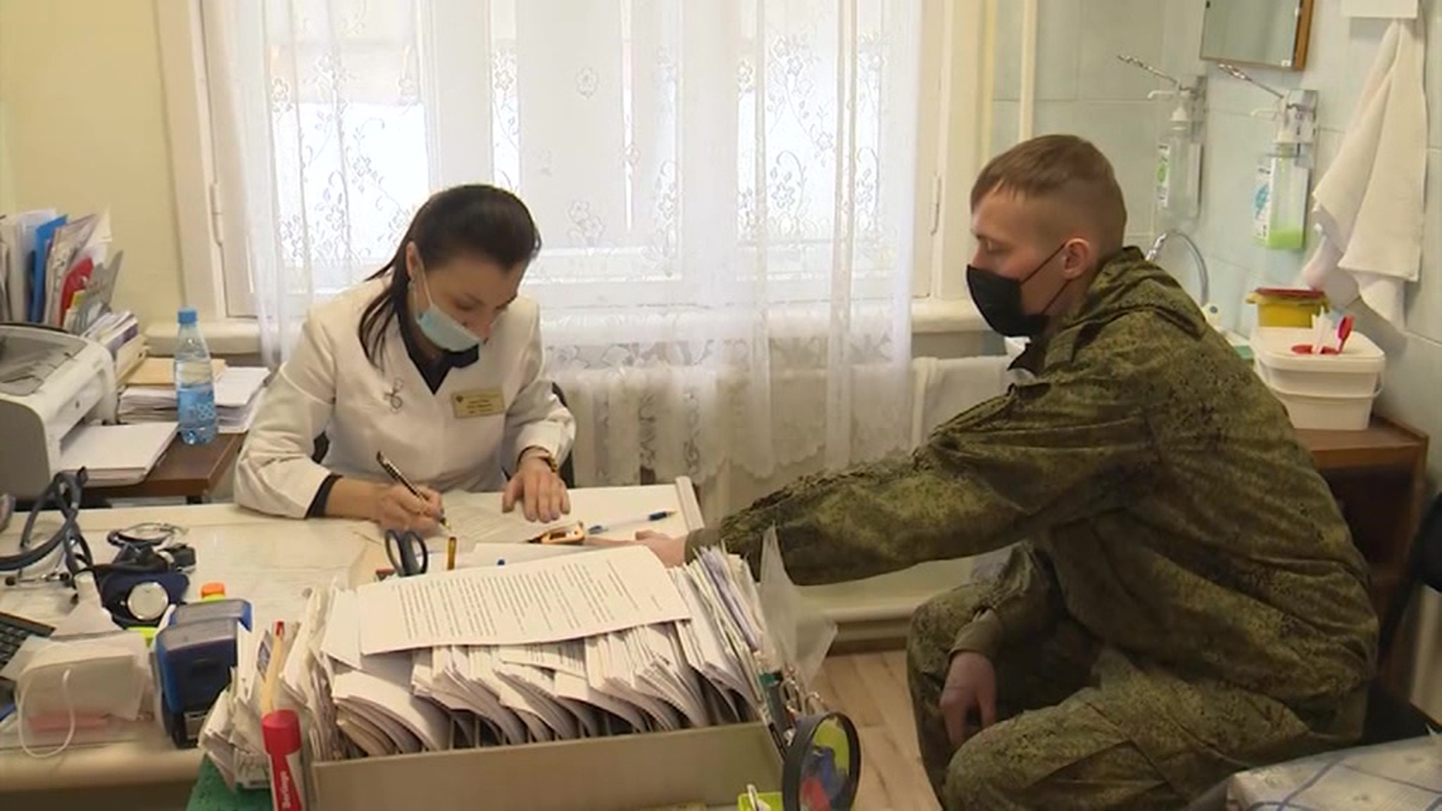 На Сахалине вакцинируют военных