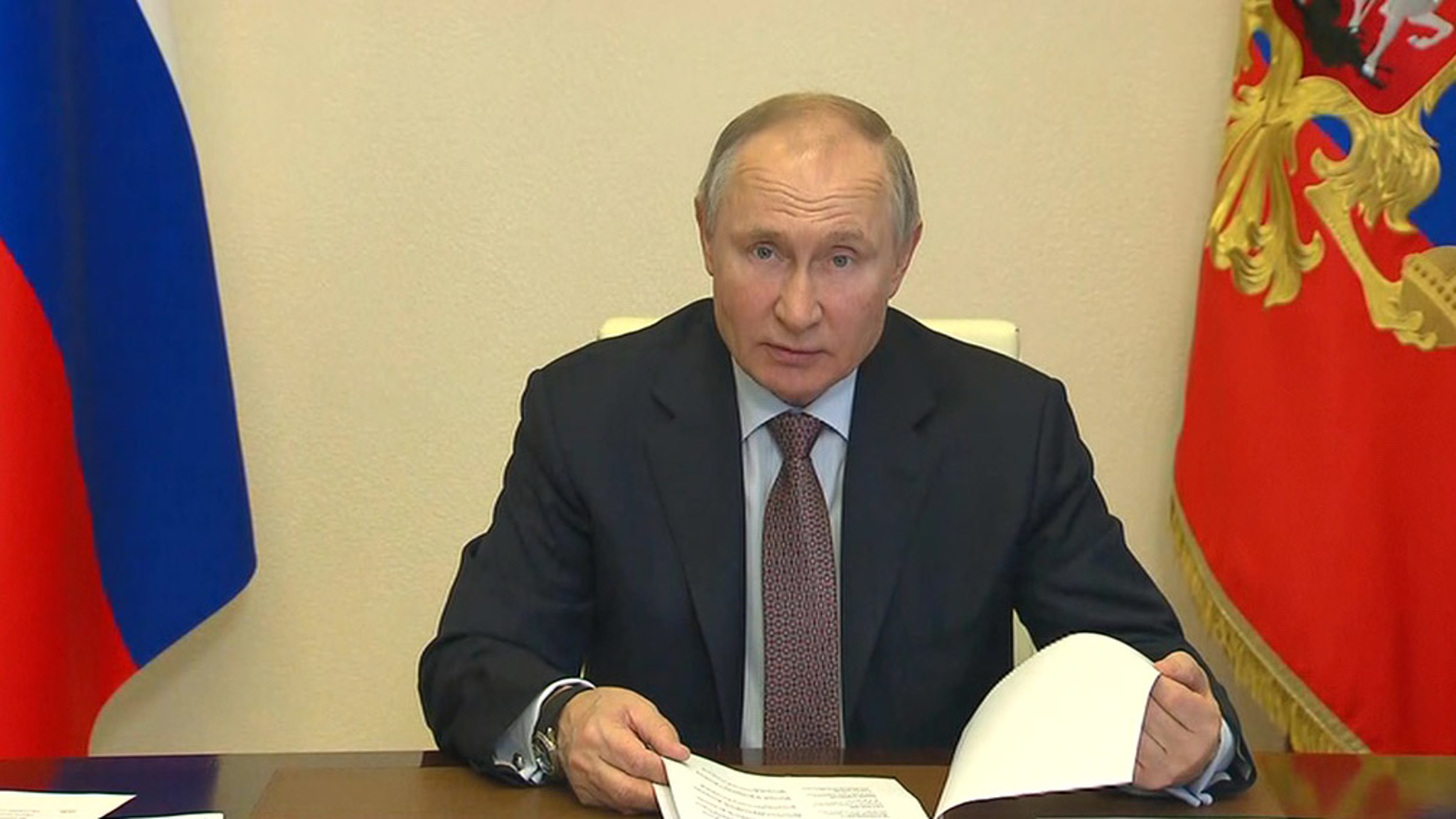 Путин: проблемы в трудовой сфере из-за COVID в ряде стран сохраняются