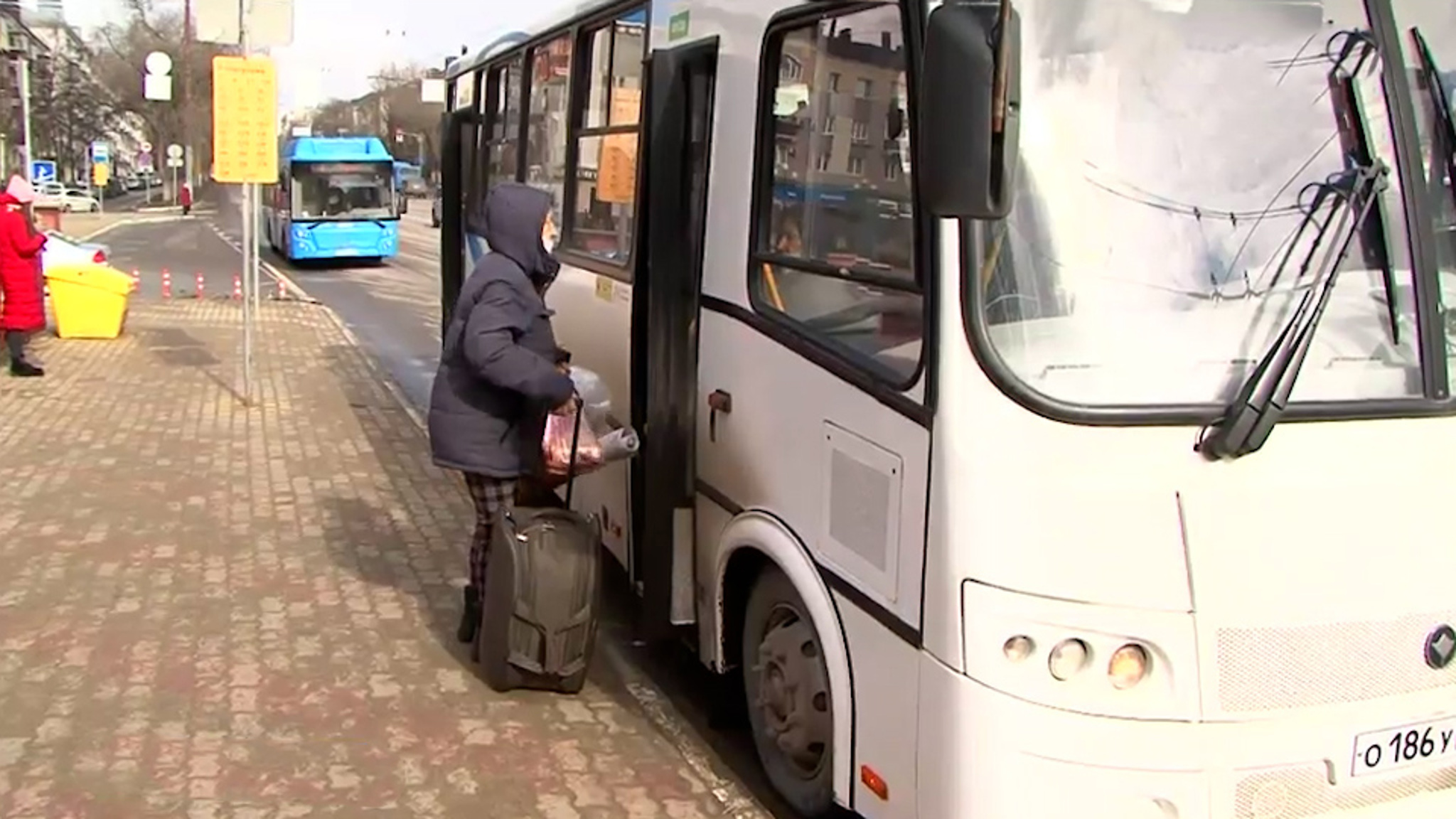 В белгородских автобусах следят за размерами ручной клади