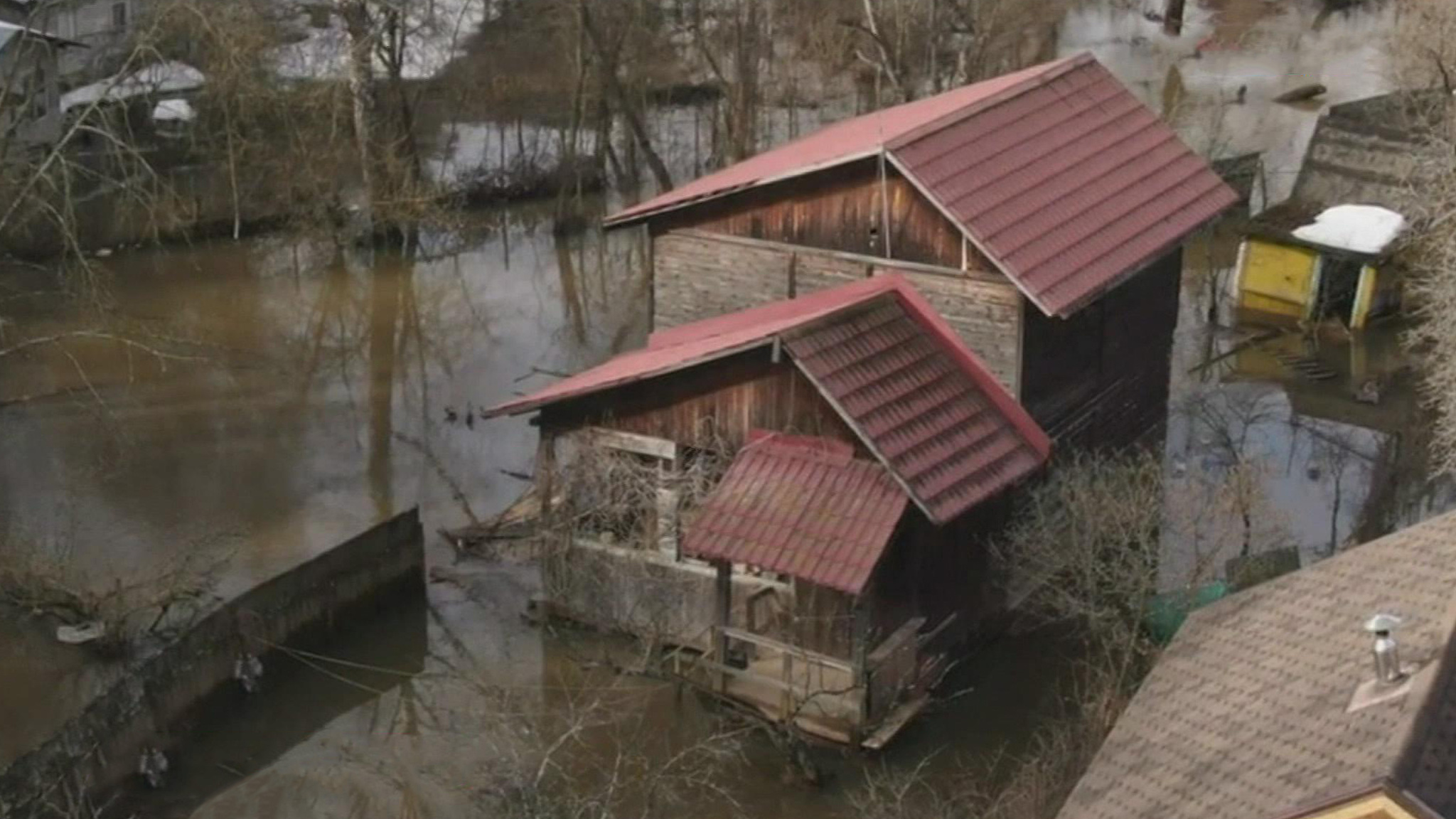Подмосковные дачники почувствовали силу большой воды