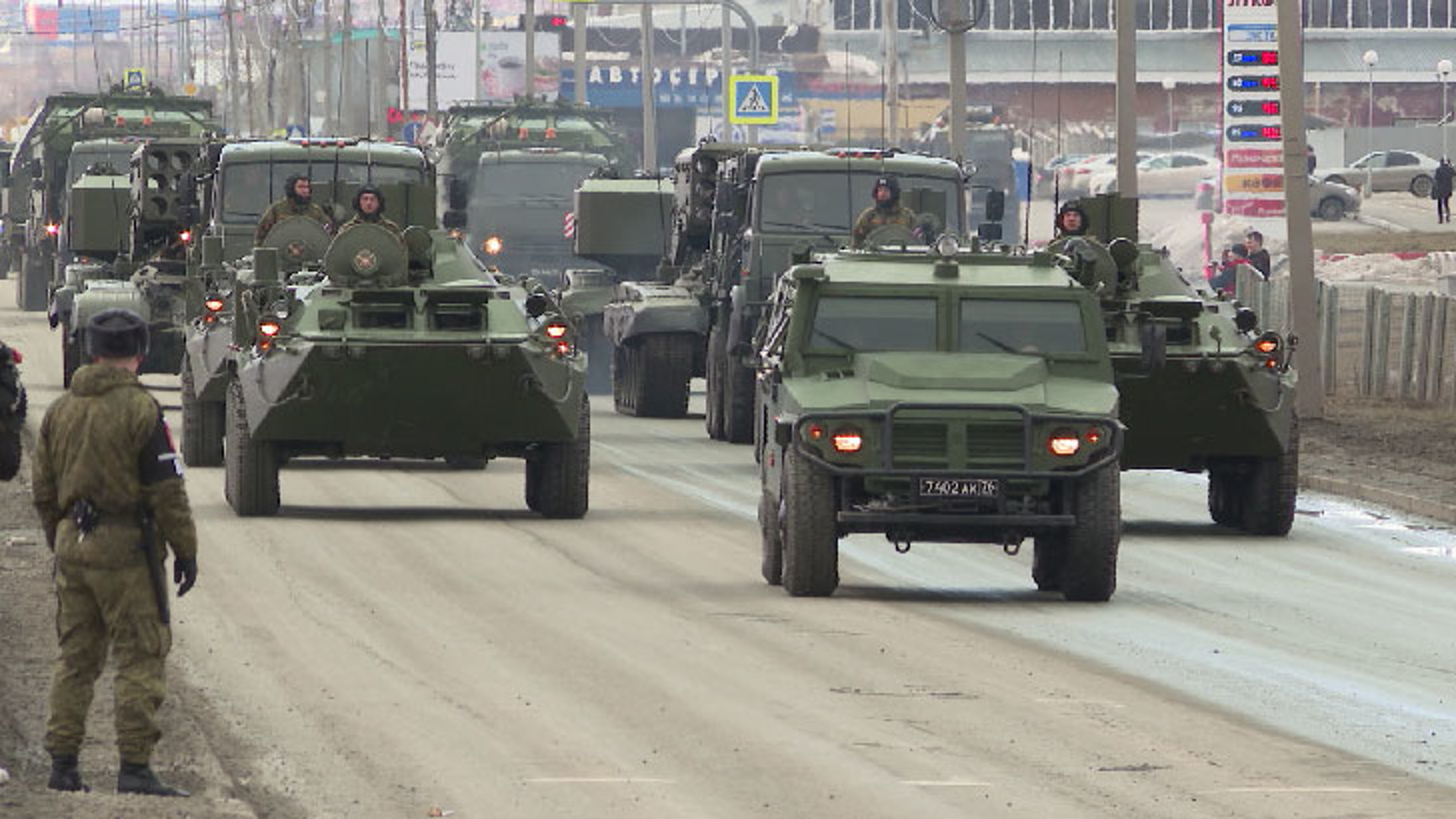 В Екатеринбурге провели первую механизированную репетицию Парада Победы