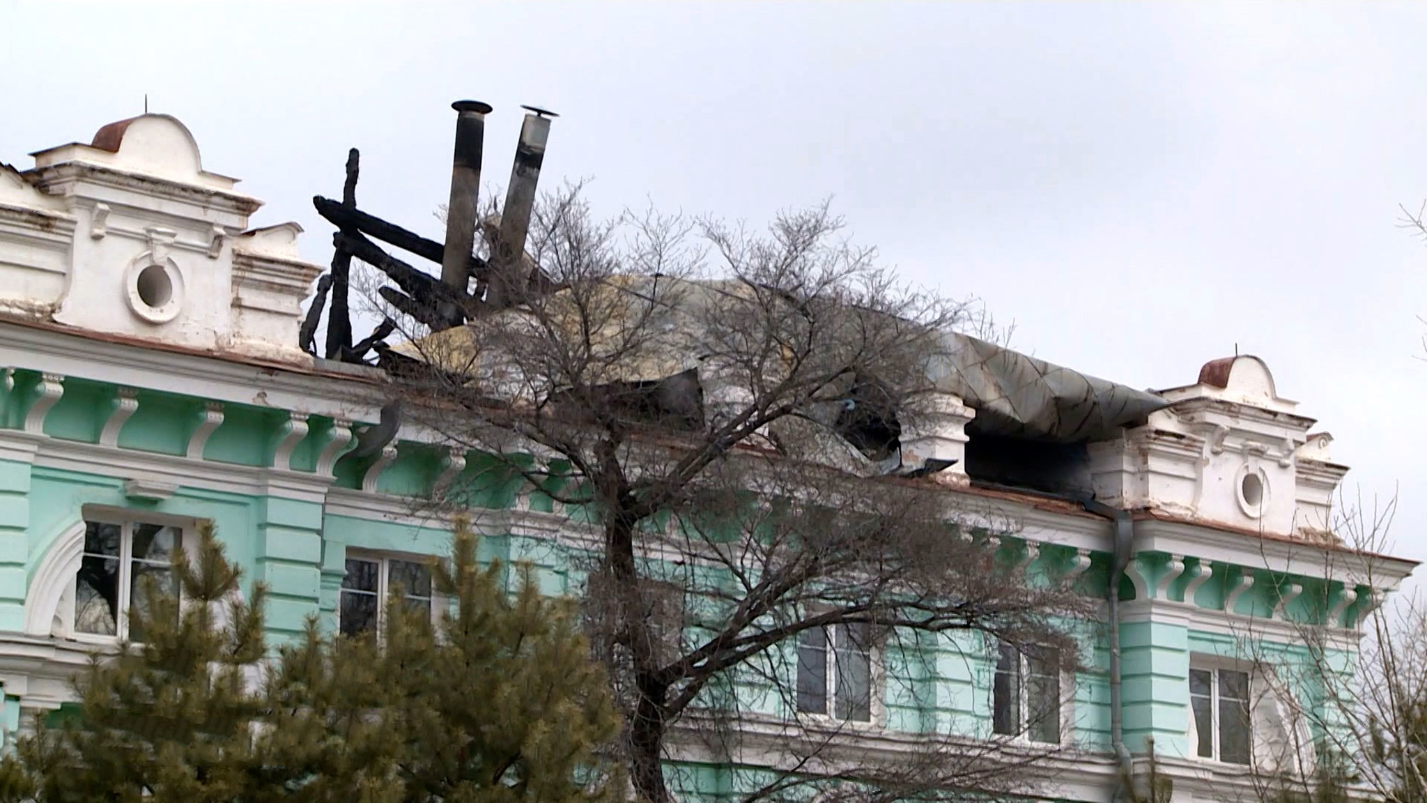 Операция во время пожара: в Амурской области наградили врачей и сотрудников МЧС
