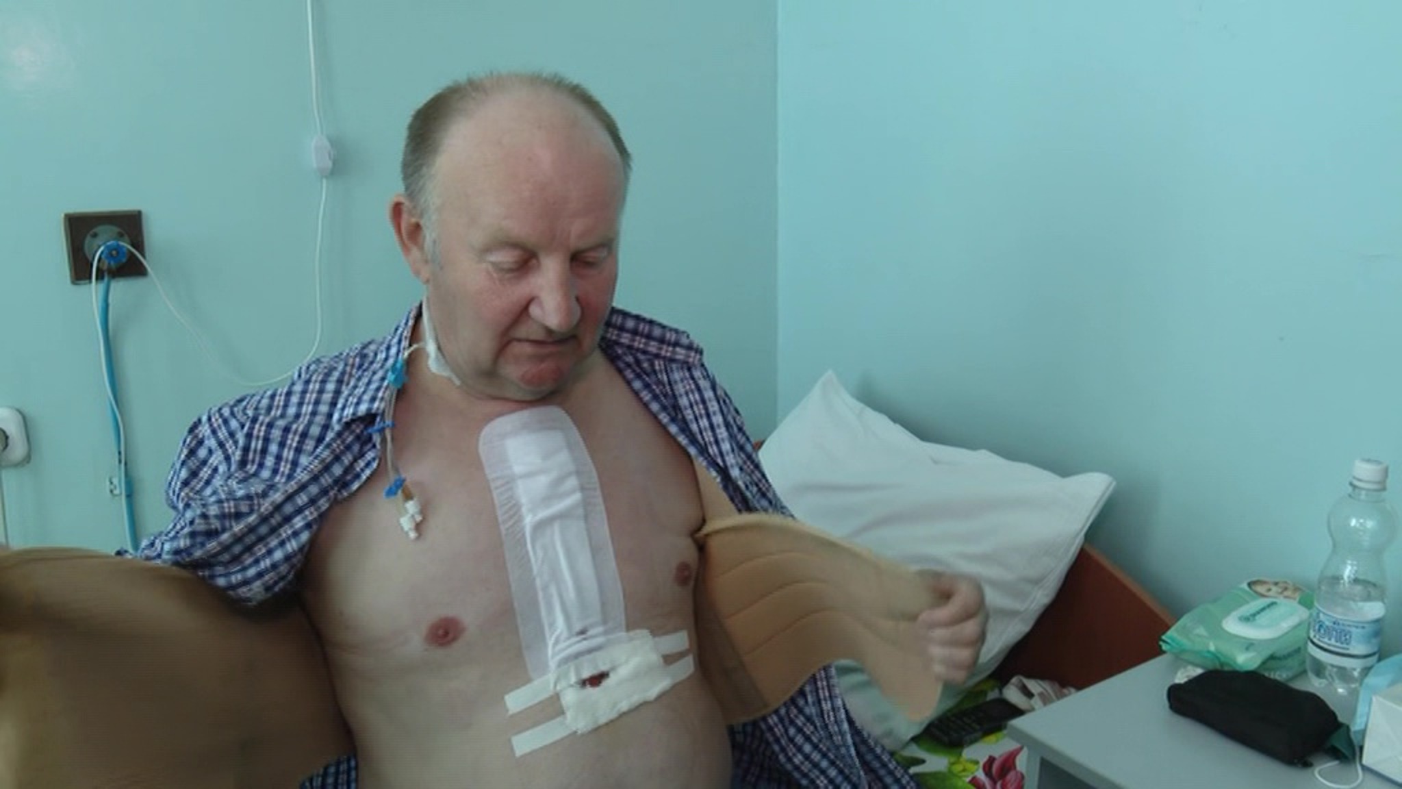 От всего сердца: пациент, которому сделали операцию во время пожара, благодарит врачей