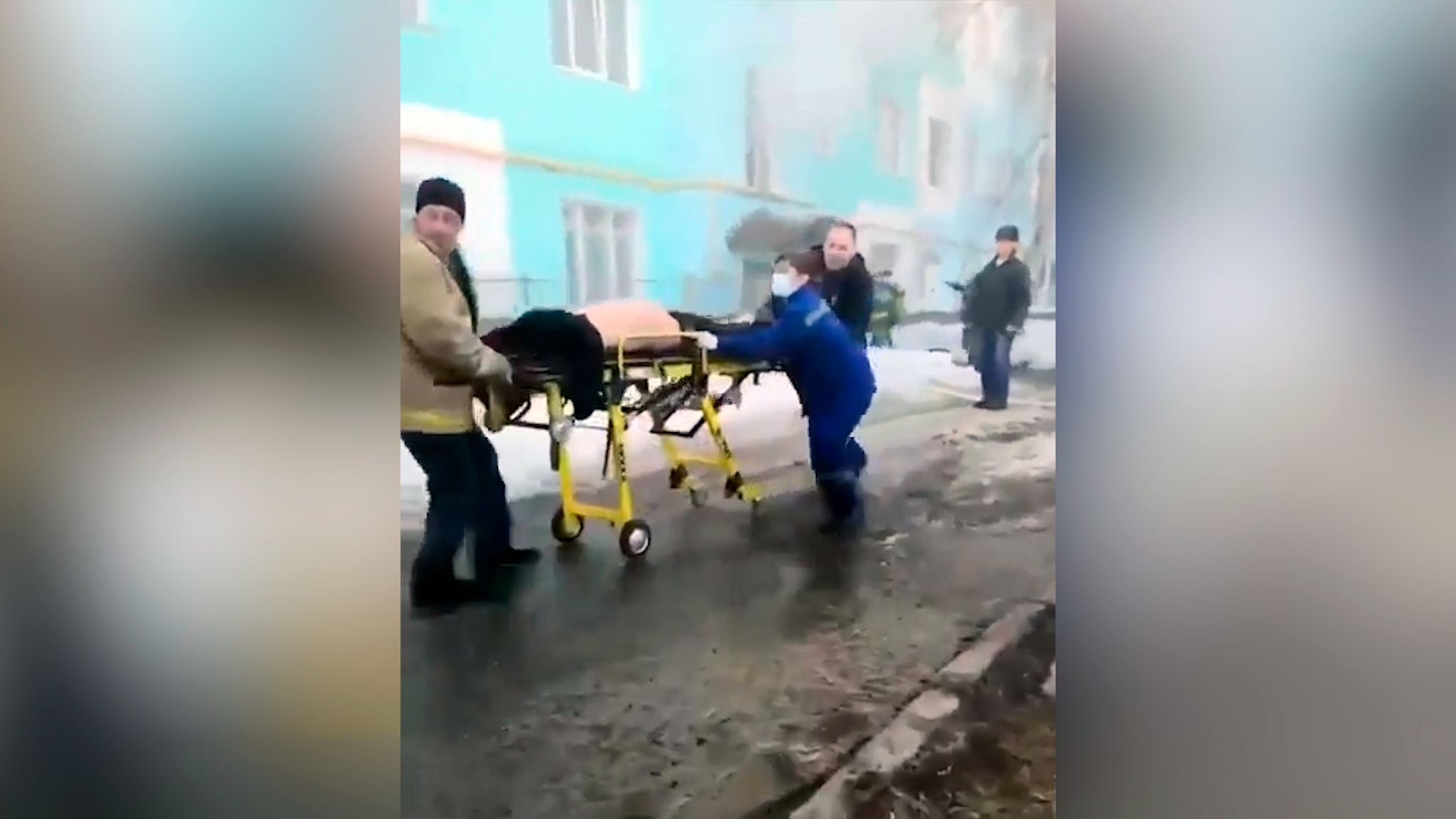 Из горящего дома в Белорецке эвакуировано 26 жильцов, один человек погиб
