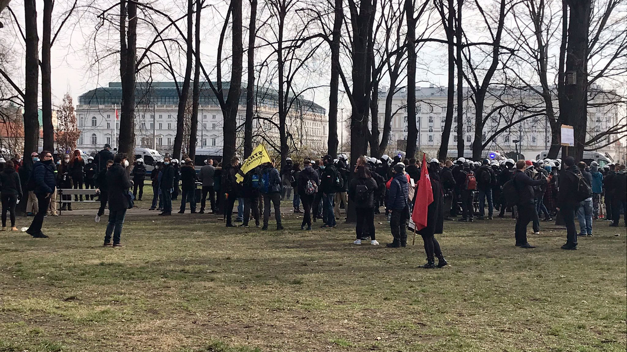 Памятные мероприятия в Варшаве вылились в столкновения с полицией