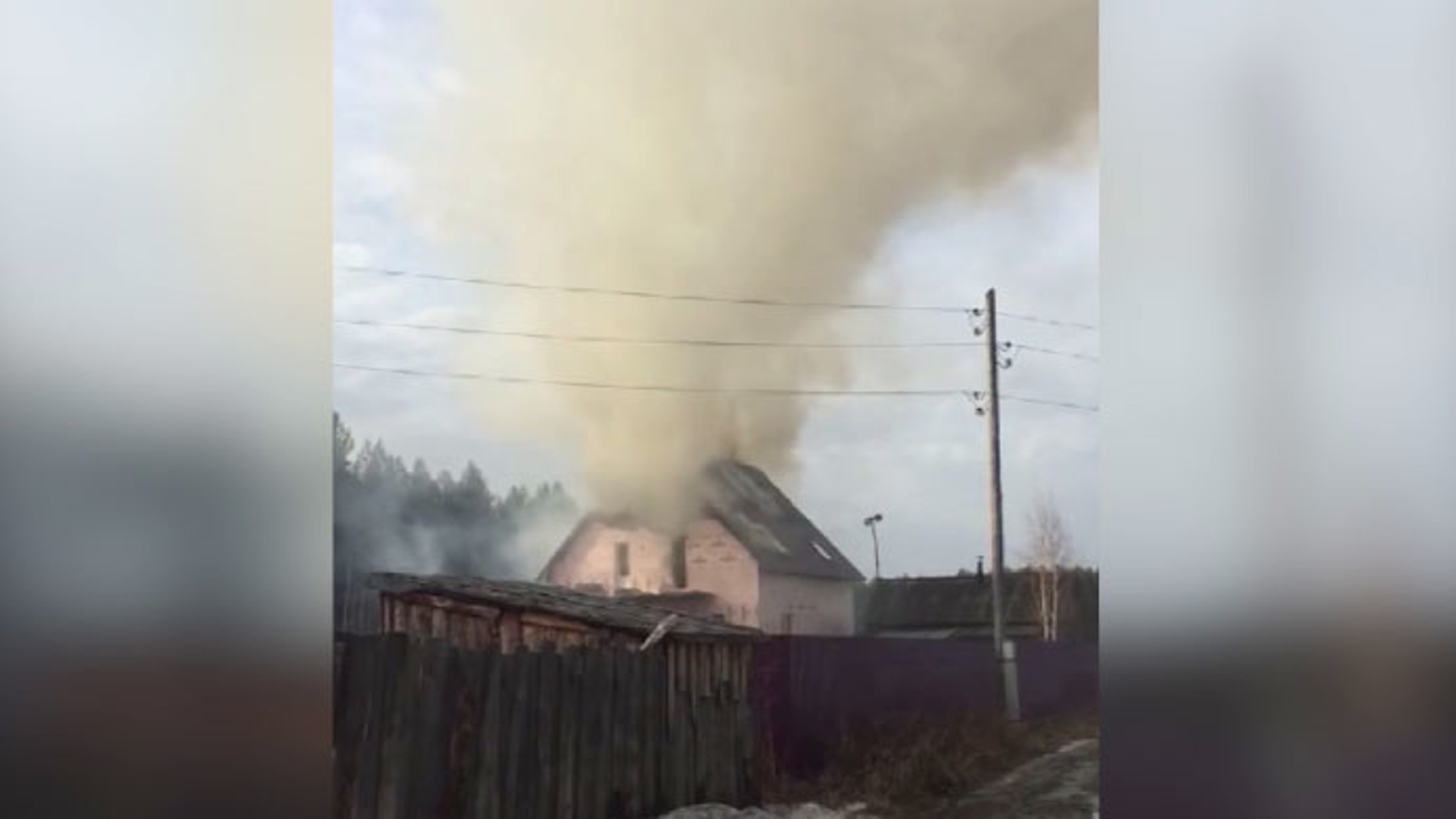 На Урале при тушении пожара погиб спасатель