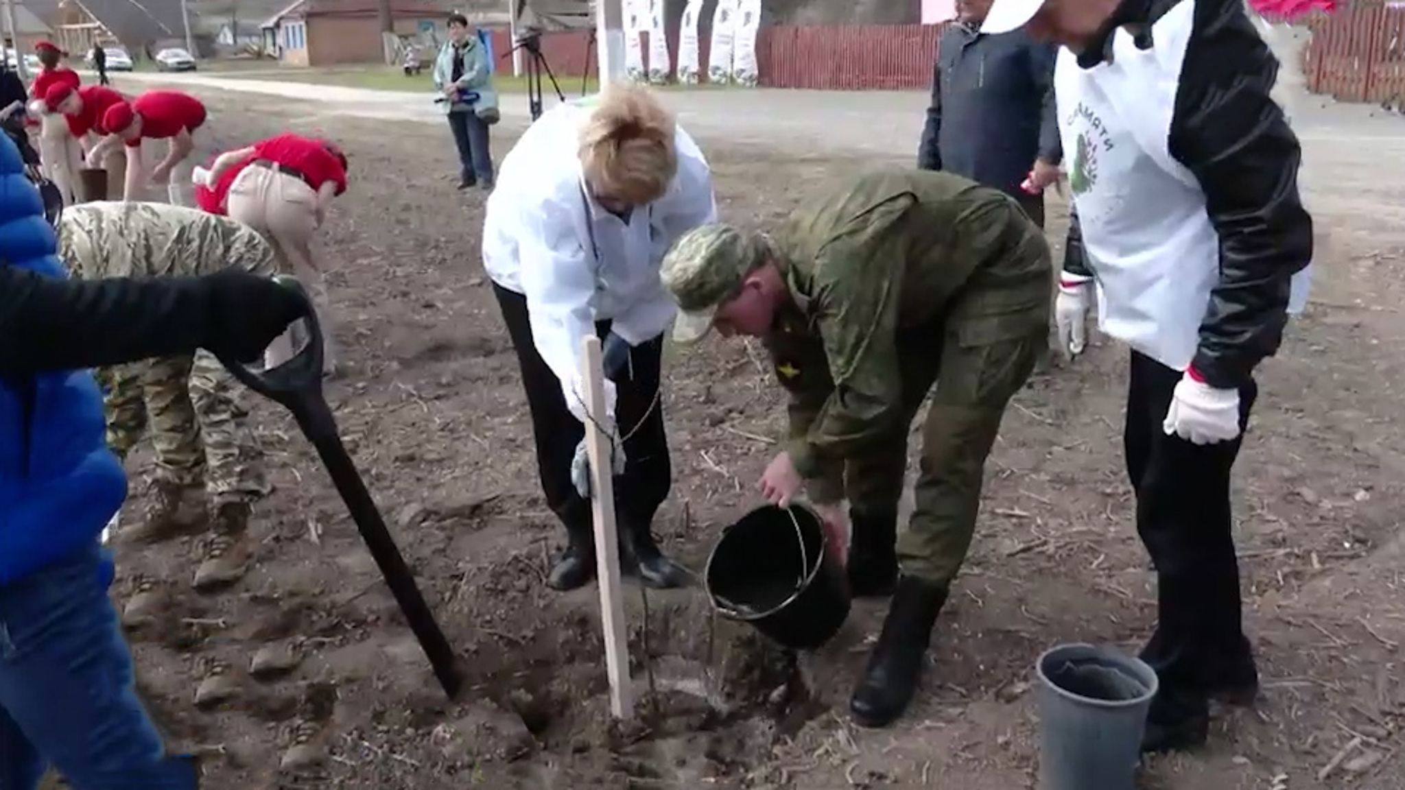 В Белгороде рядом с домом-музеем генерала Ватутина разбили сад