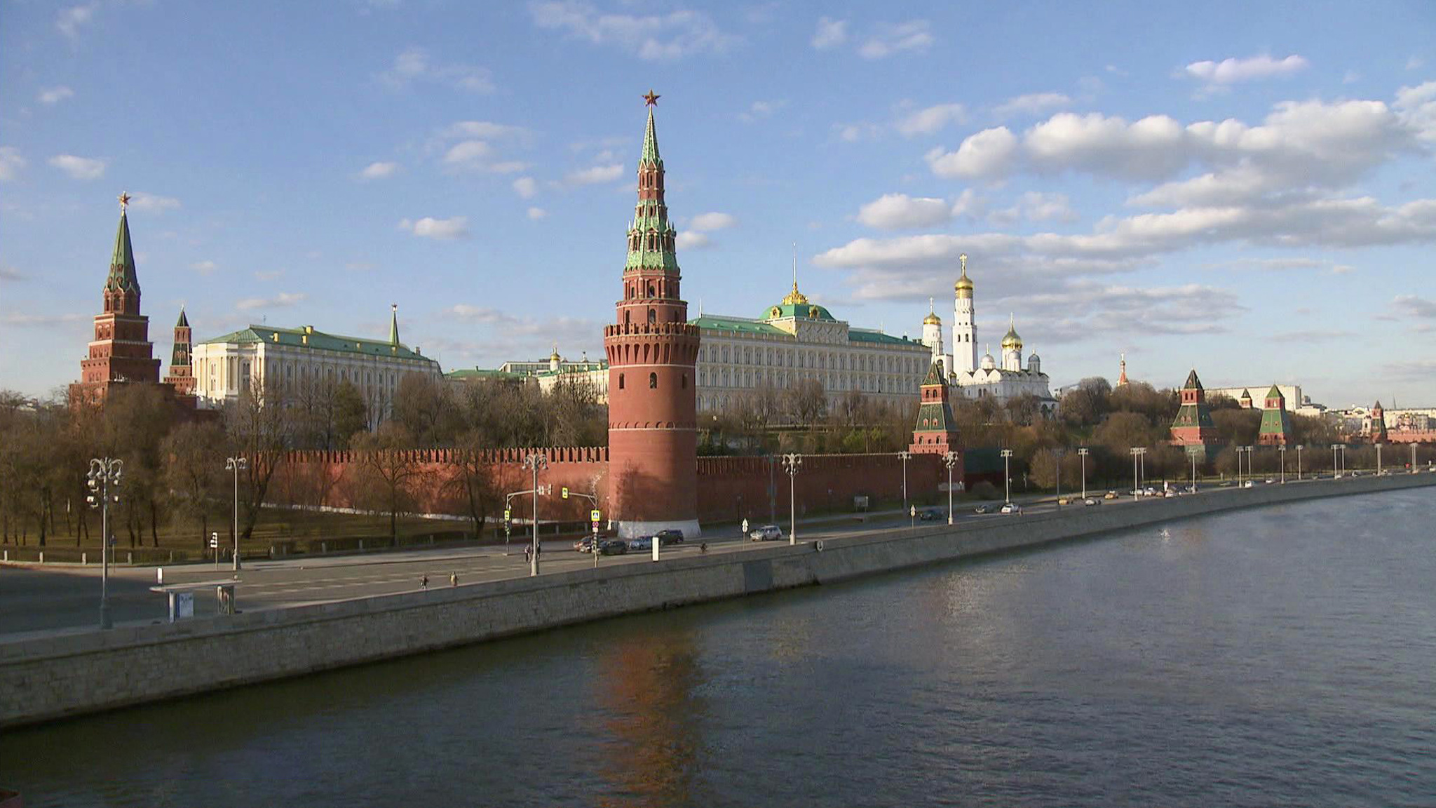 Ряд улиц в центре Москвы перекрыли 4 июня из-за парада ретротранспорта