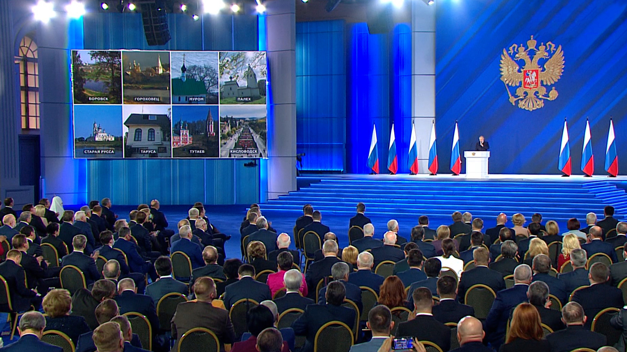 Путин: Нижний Новгород получит возможность дальше строить метро