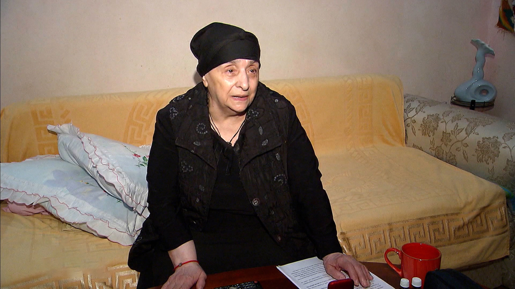 Все по закону: фирма-однодневка выгоняет из квартиры бабушку и внучку