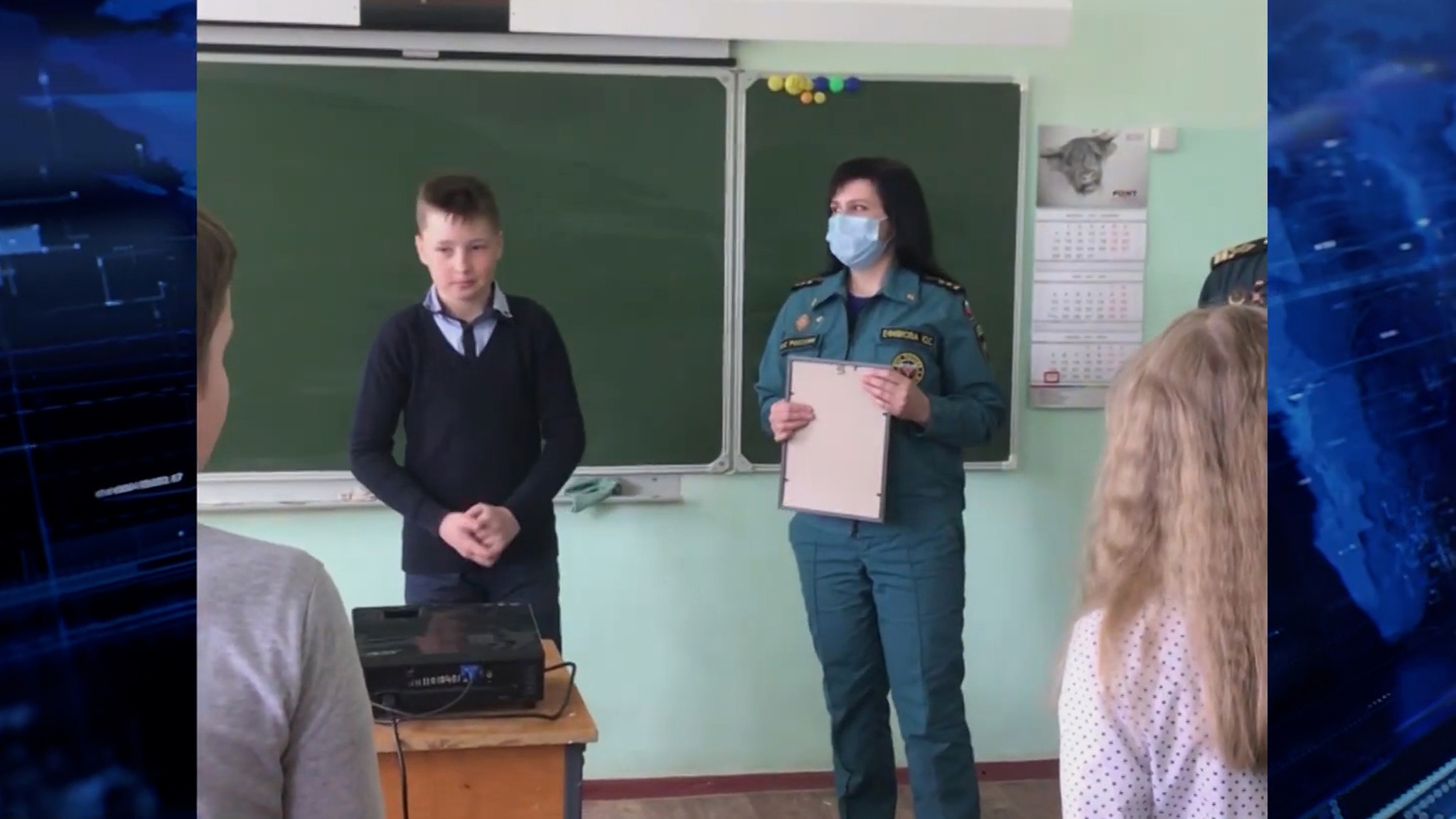 Юный смолянин получил награду от МЧС за спасение тонущего ребенка