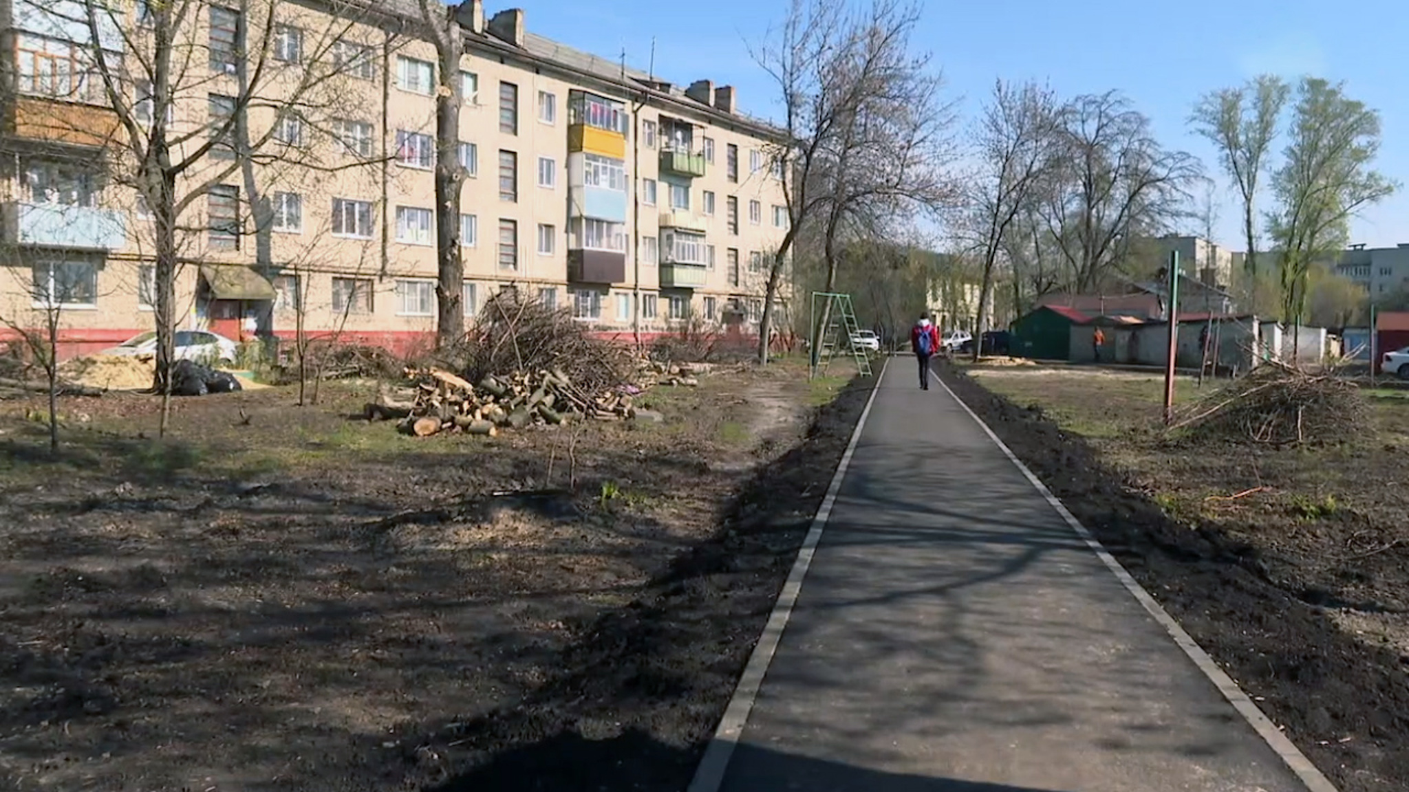 В Тамбове продолжают благоустраивать дворы