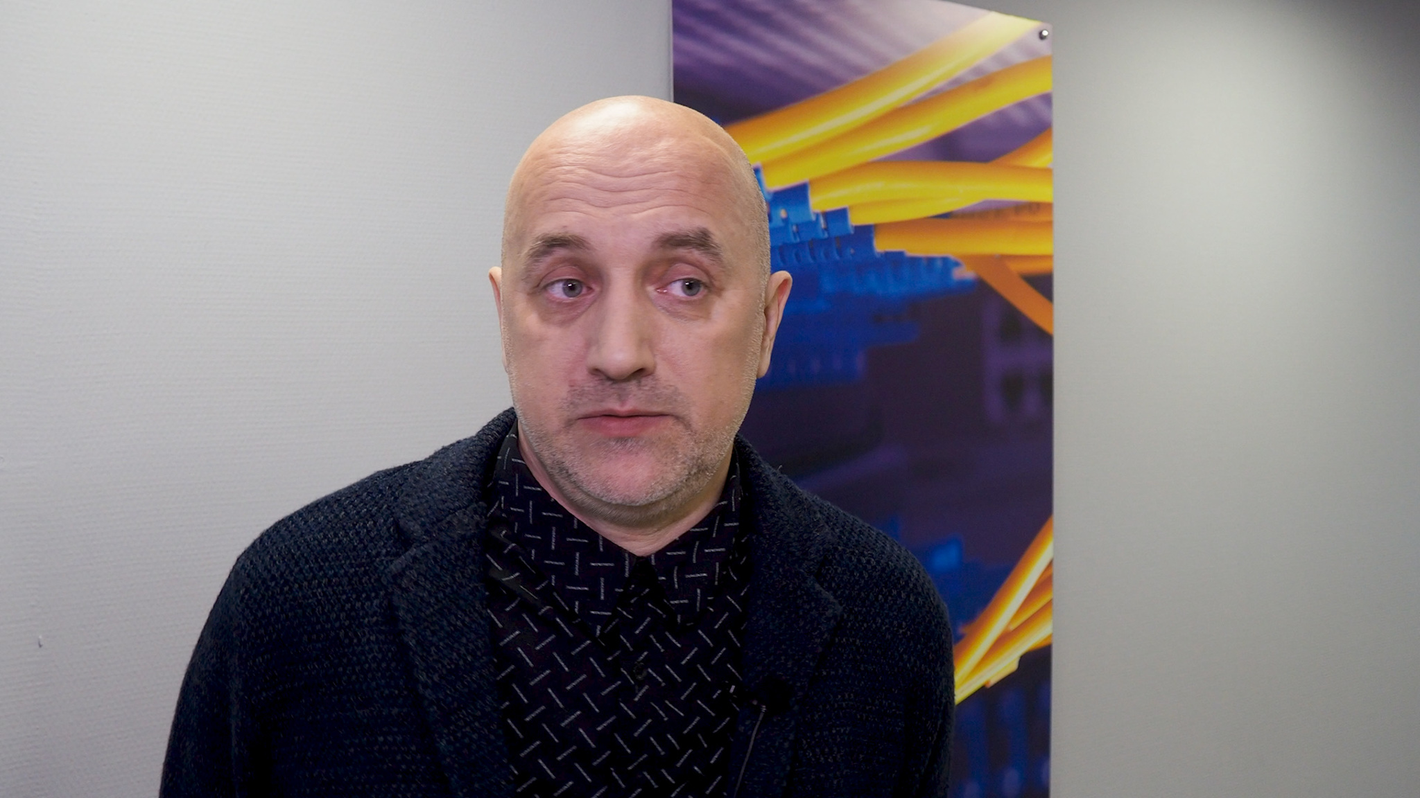 "Просто было любопытно": писатель Захар Прилепин пояснил, зачем снимается в кино