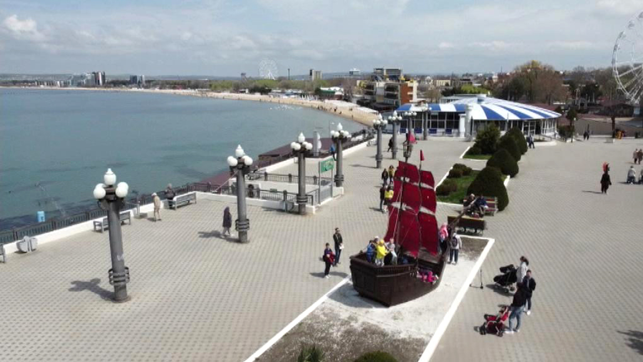 На Кубани официально стартовал курортный сезон
