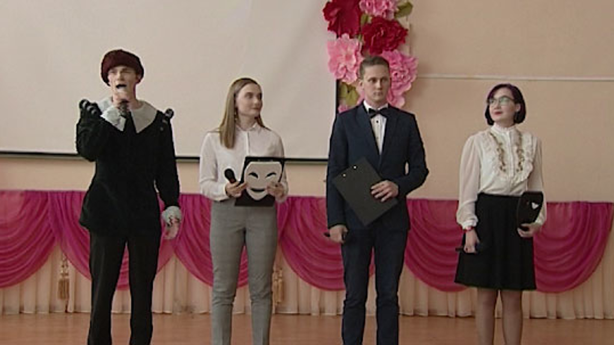 Аналитики подсчитали во сколько обойдутся цветы к последнему звонку