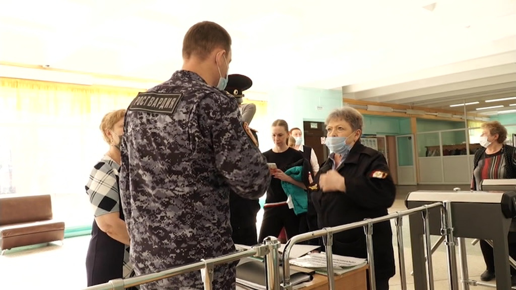 В школах по всей России начались внеплановые инспекции