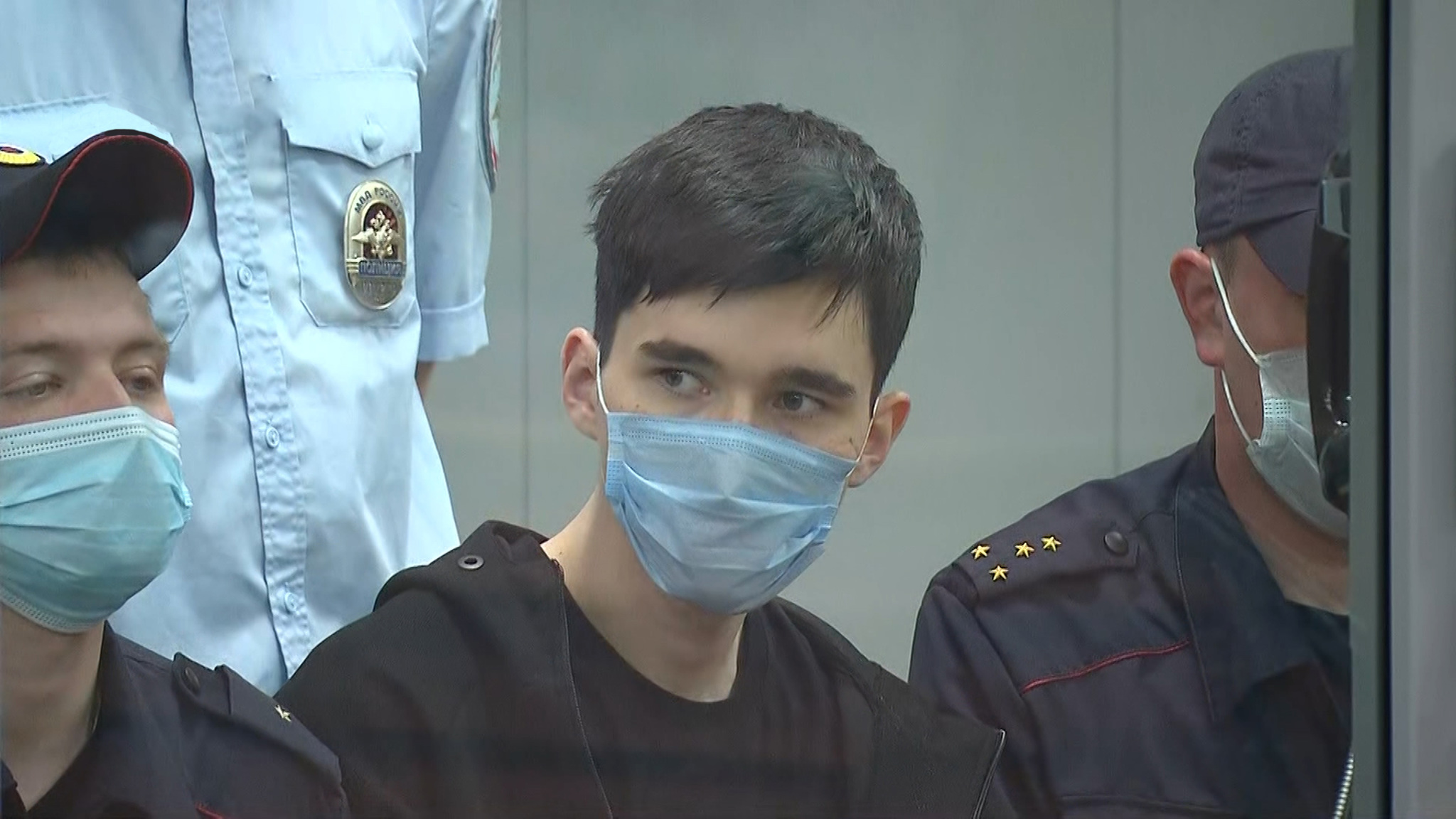 Беспрецедентные меры безопасности: Галявиева доставили в суд