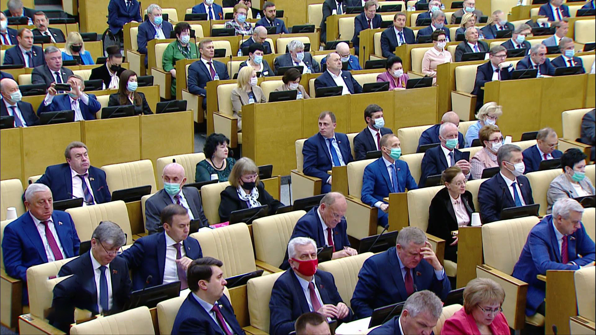 Пандемия, жадность, господдержка: что депутаты сказали Мишустину