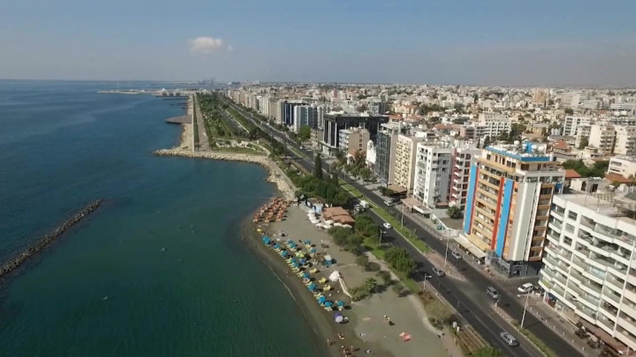 Власти Кипра оставили Россию в "красной" группе стран