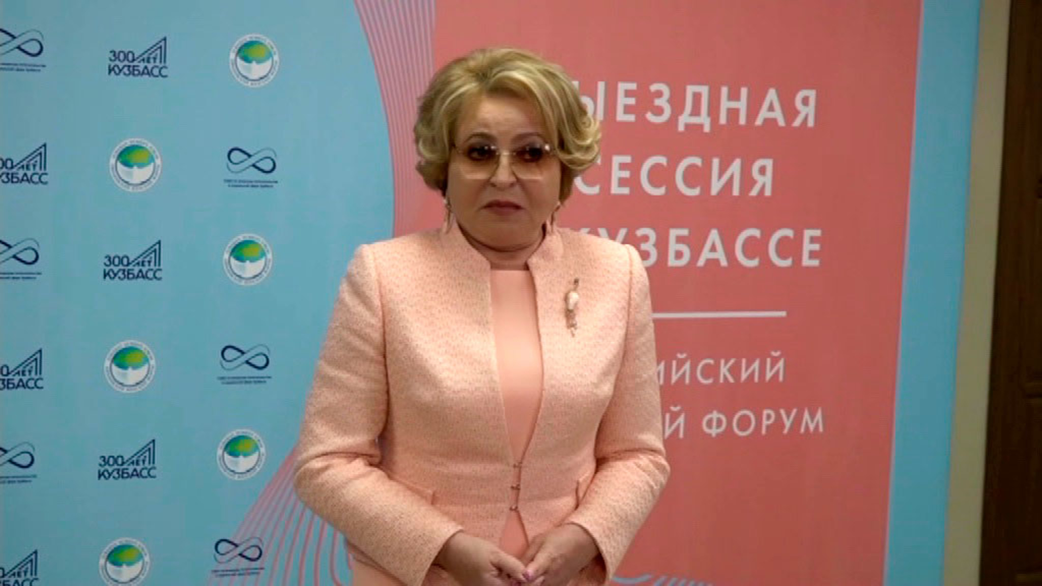 Матвиенко: значительный вклад в борьбу с COVID-19 в России внесли женщины