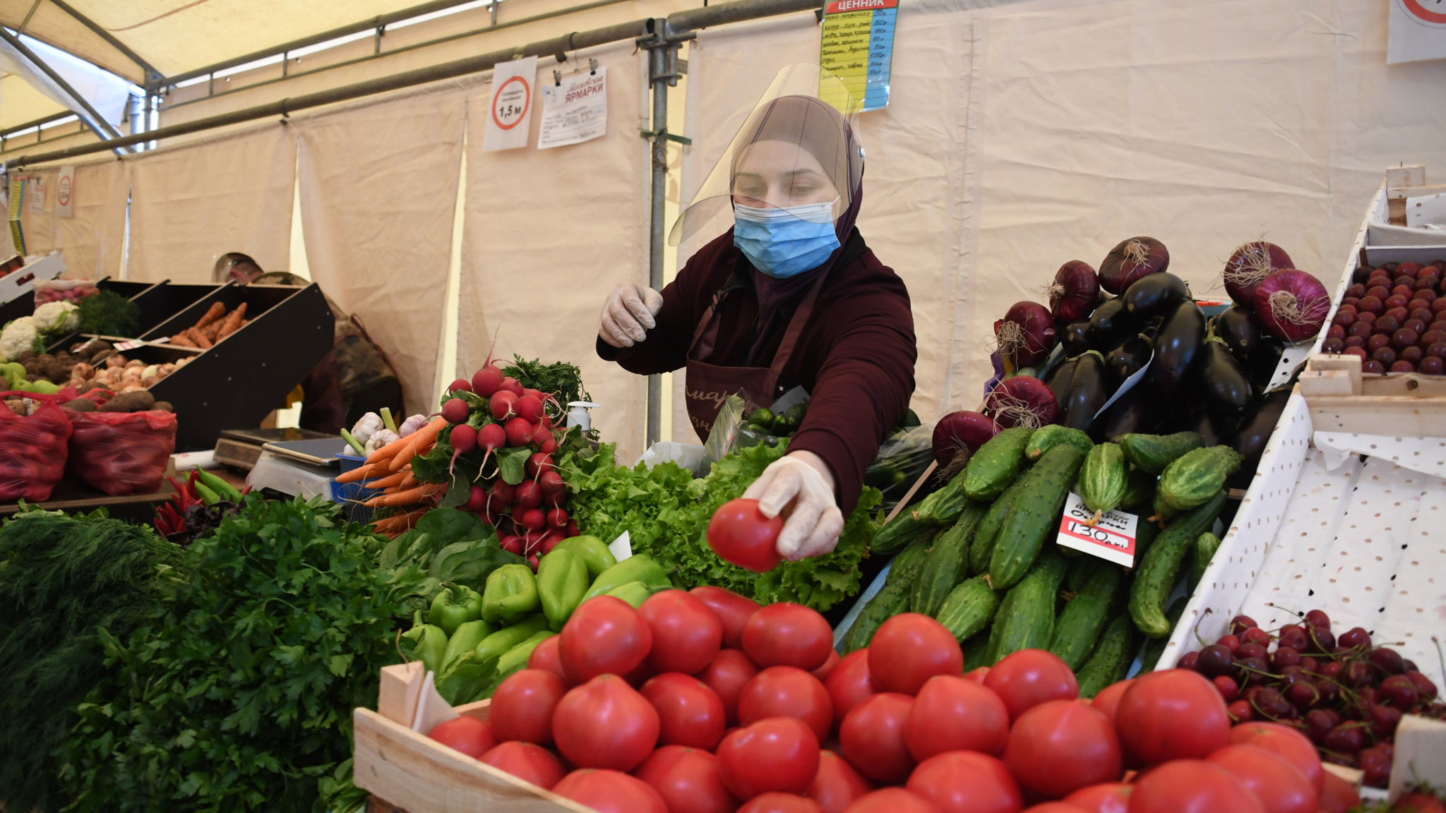 Продуктовые рынки и ярмарки Москвы будут работать в обычном режиме в нерабочие дни