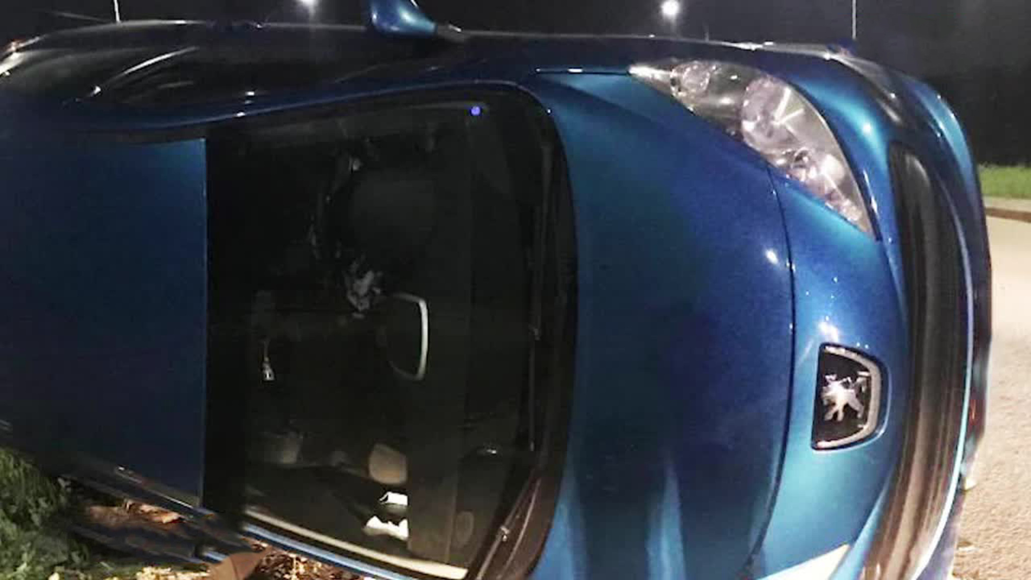 Peugeot и Mazda не поделили дорогу в Тамбове: есть пострадавшие