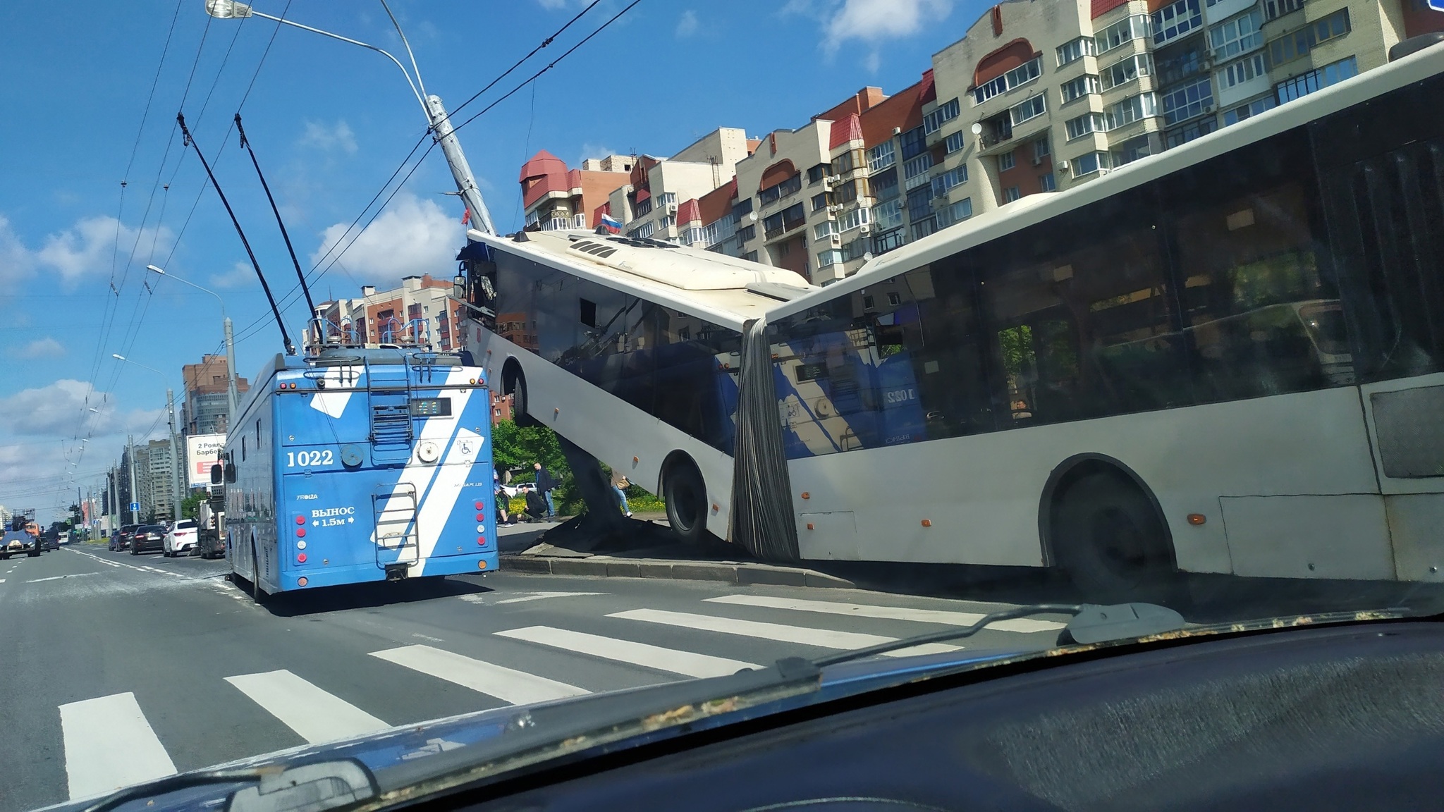 3 пострадавших в ДТП в Петербурге госпитализированы в тяжёлом состоянии