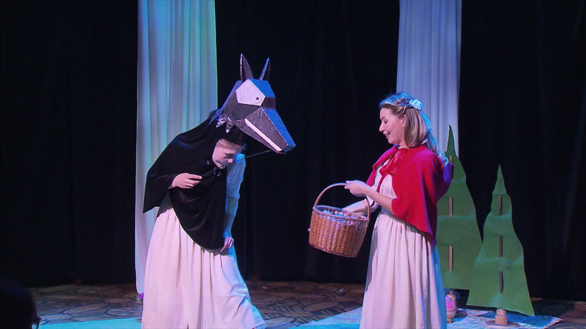 В Театре имени Натальи Сац представили спектакль “Красная шапочка”