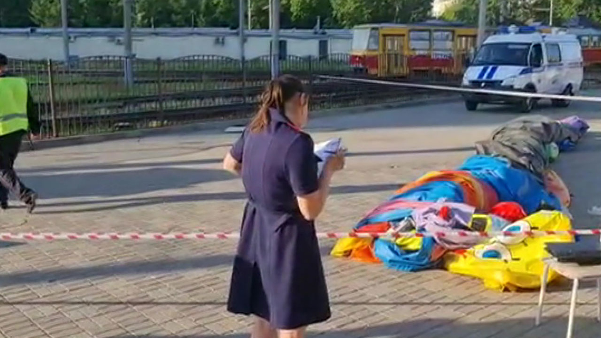 В Барнауле двое детей попали в больницу после падения с батута