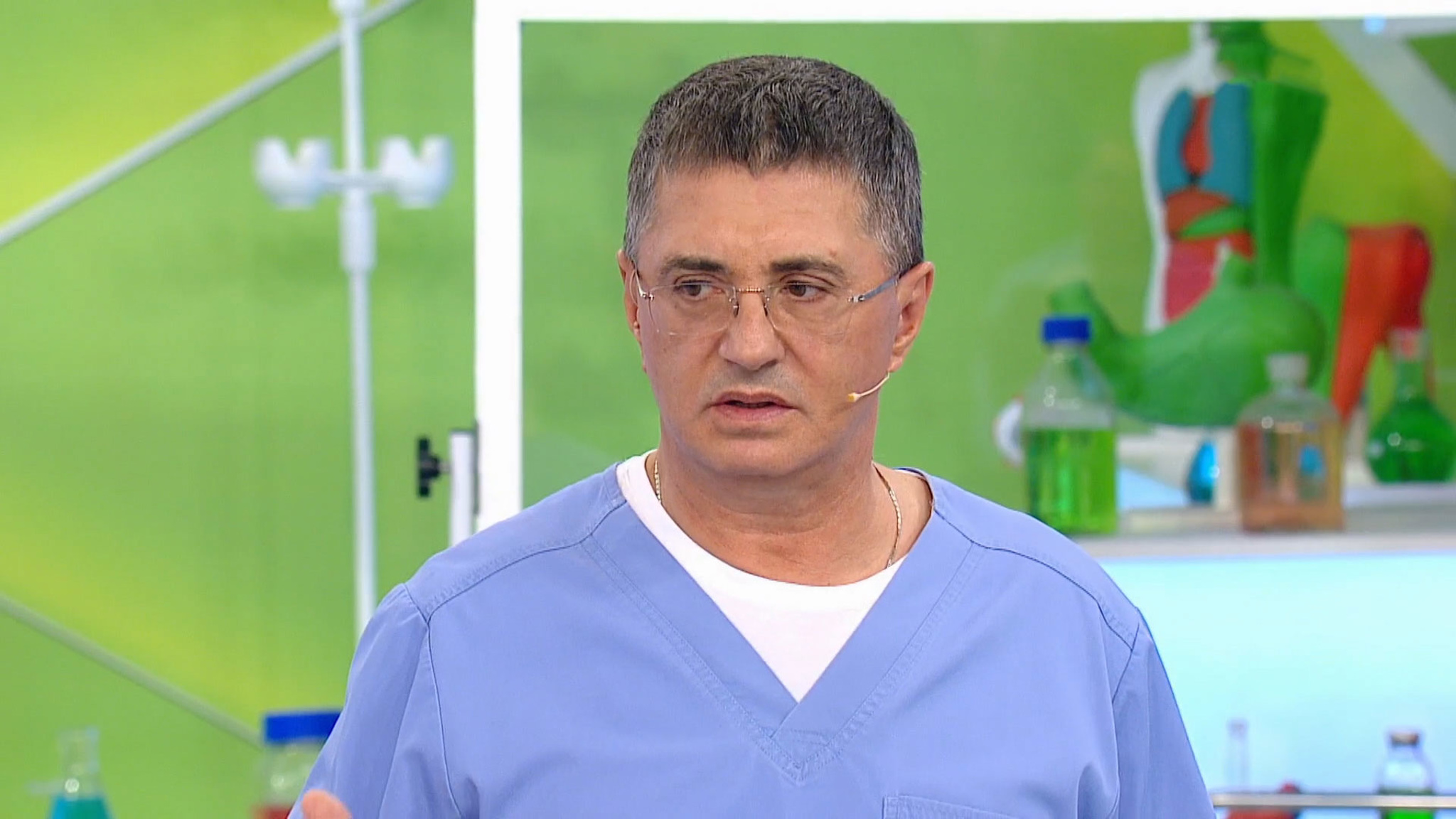 "Не надо защищать детей от вакцин": Мясников высказался о прививках