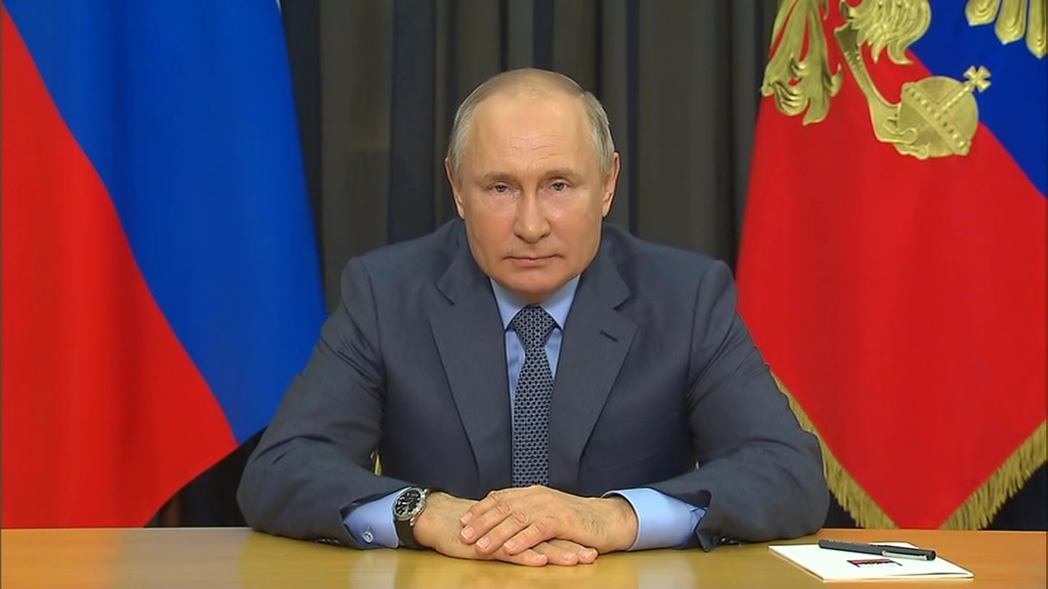 Путин поздравил жителей России с Международным днем защиты детей